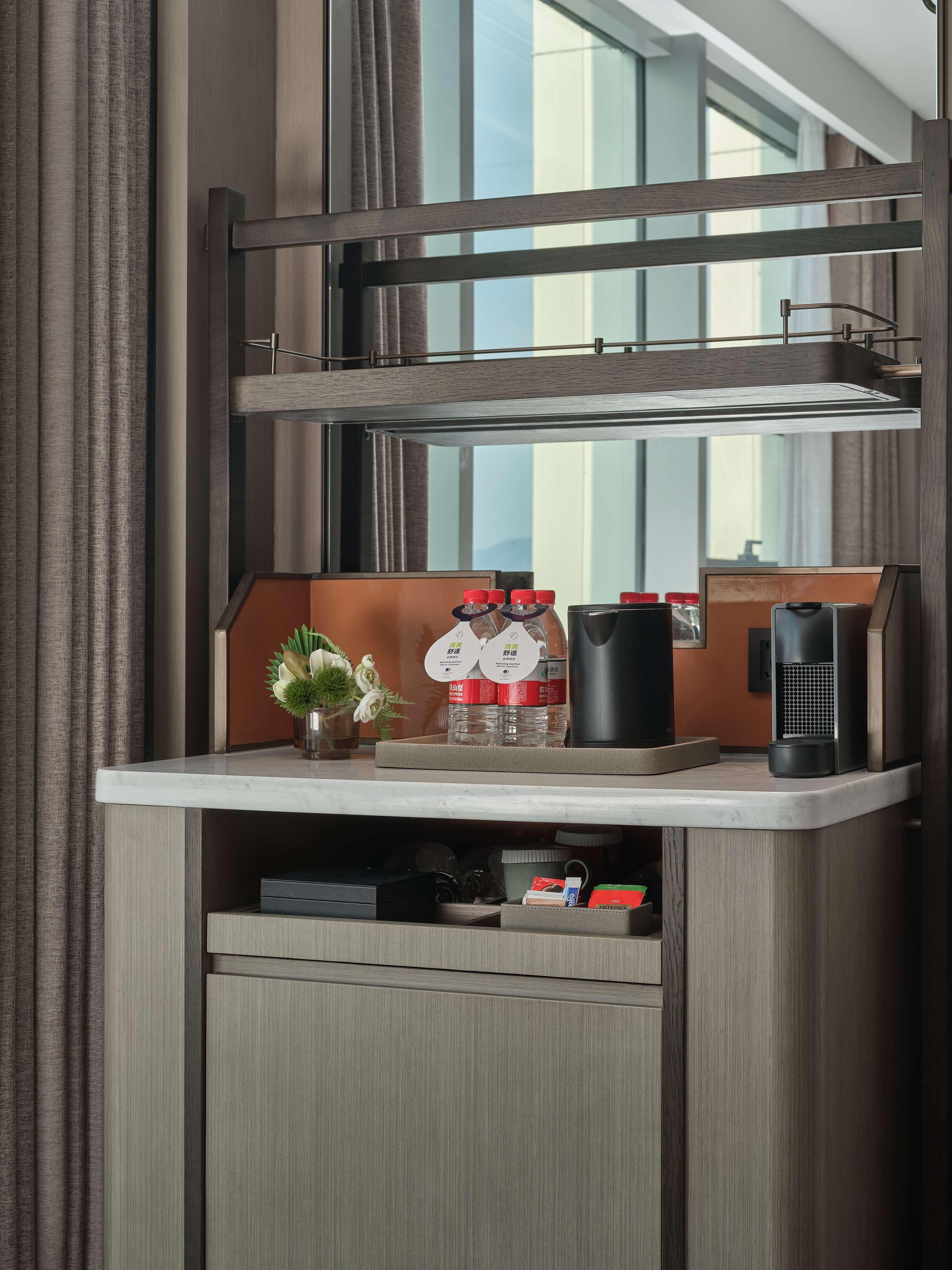 Double Deluxe King Bed