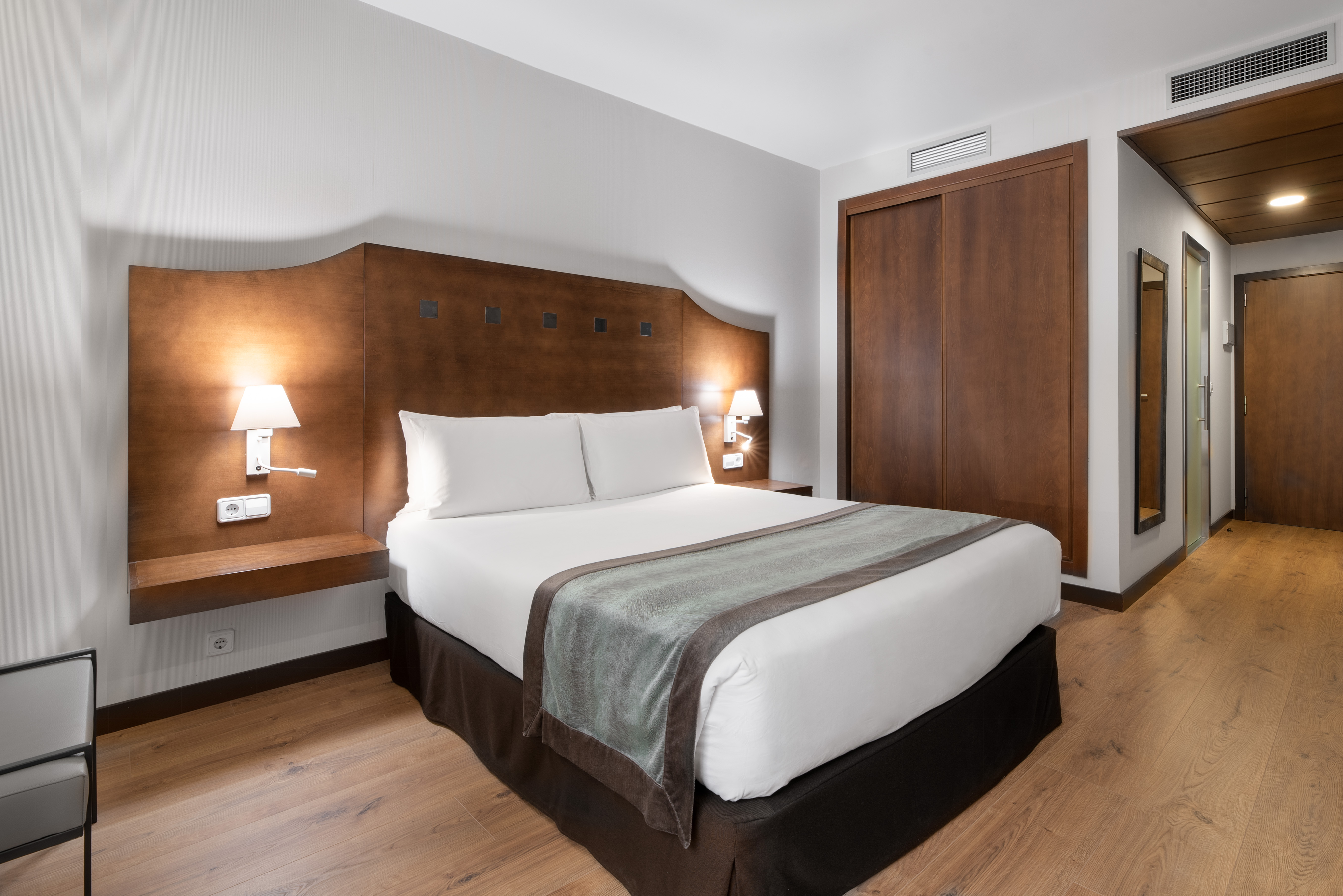 Double or Twin Standard