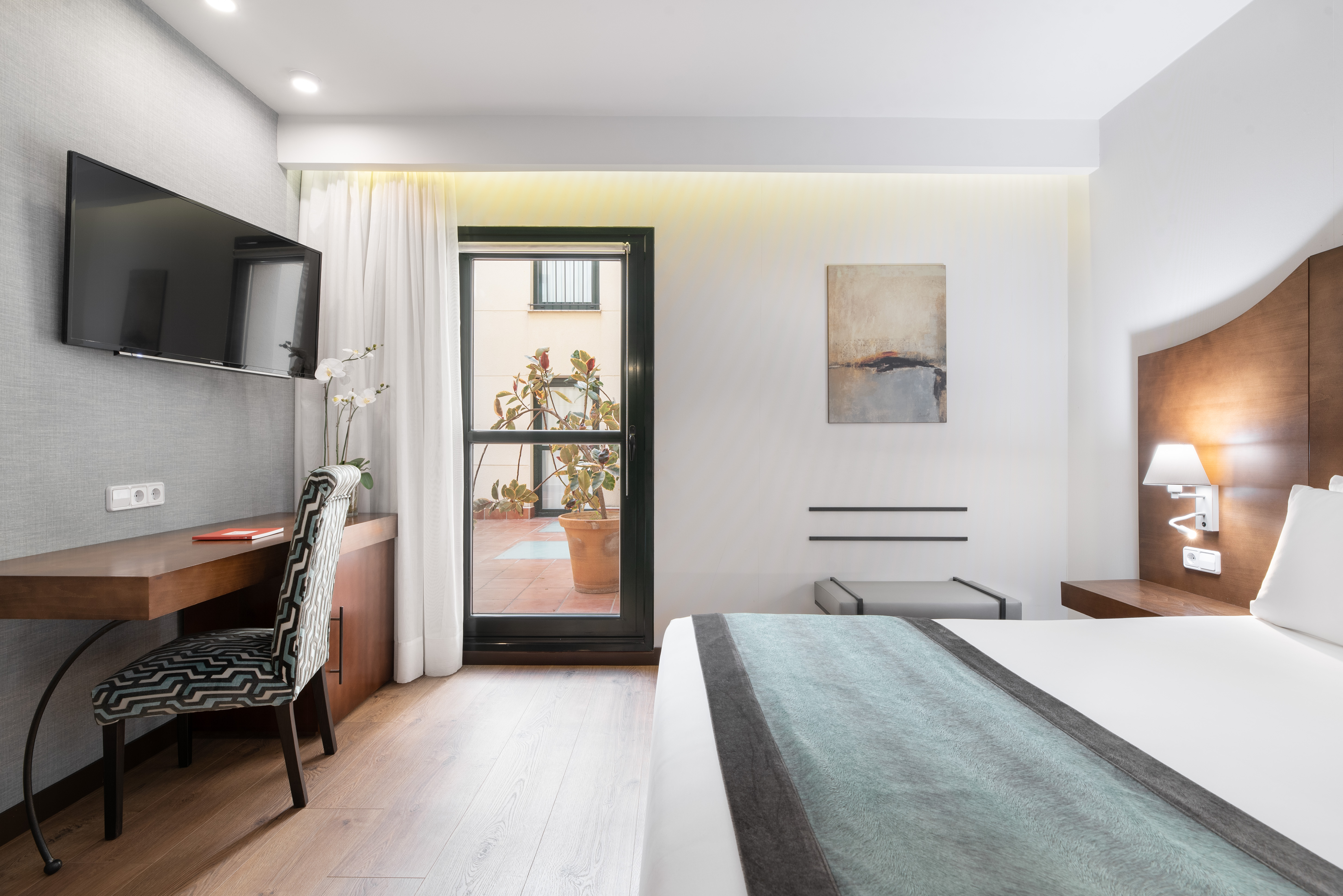 Double or Twin Standard