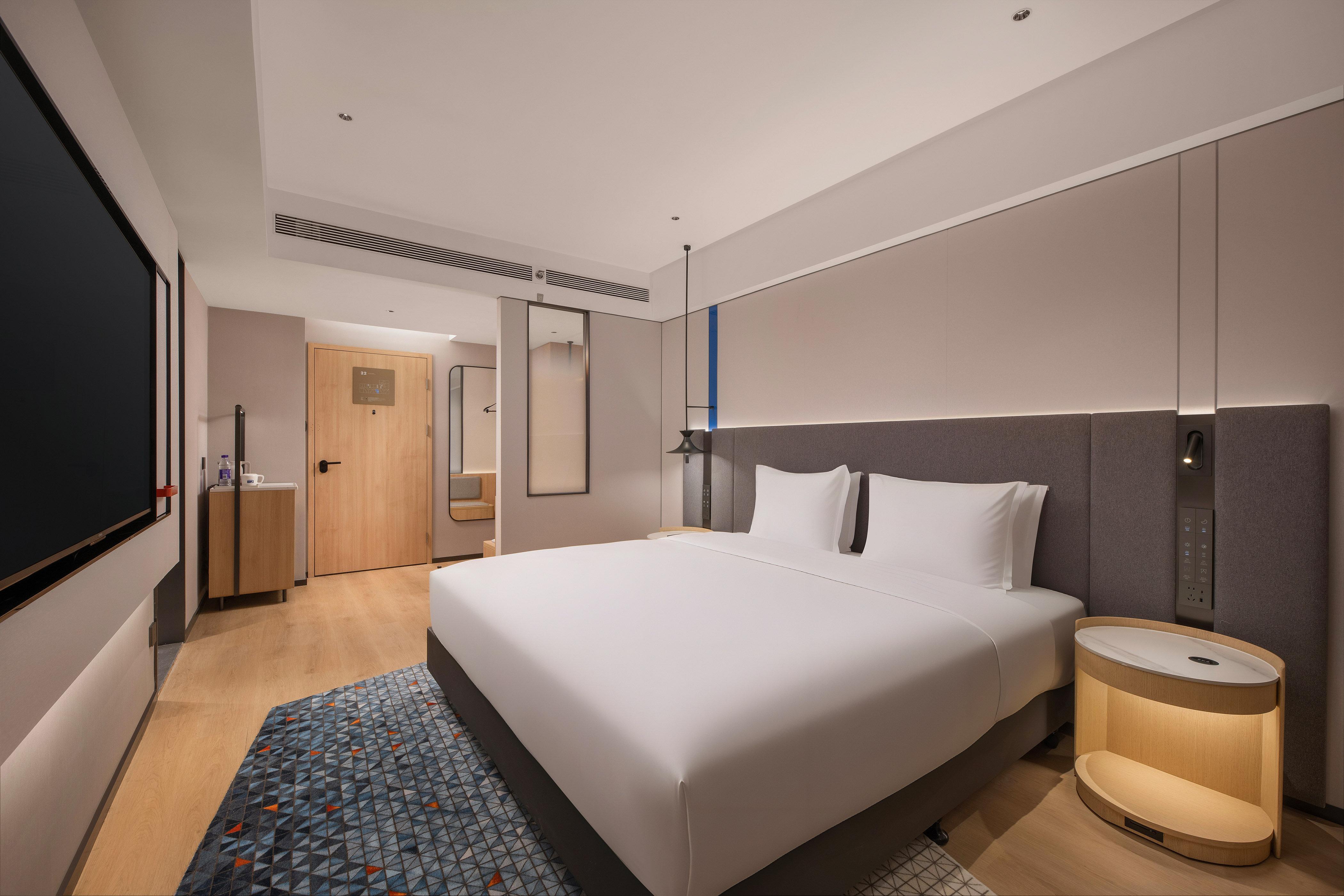 Double King Size Bed