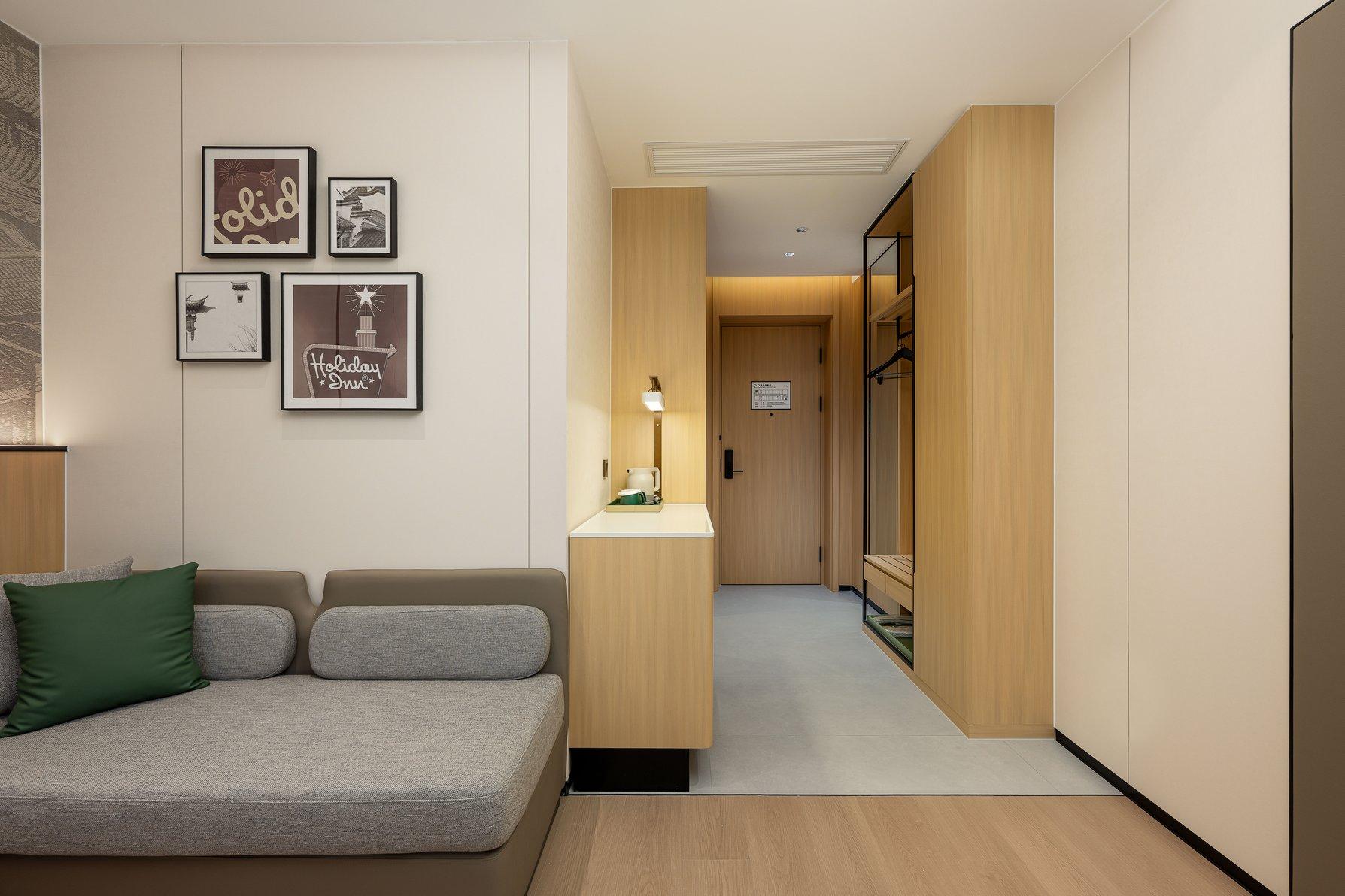 Double or Twin Standard