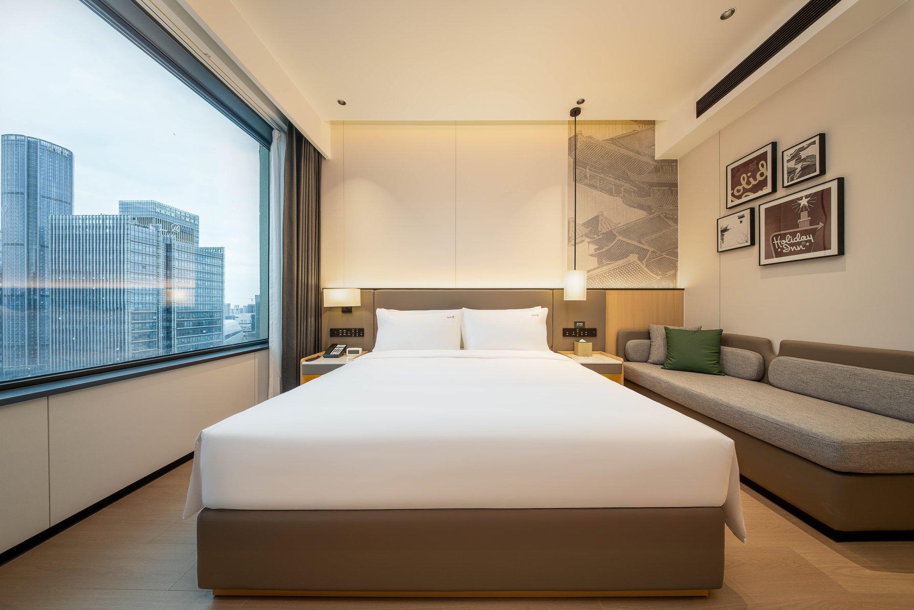 Double or Twin Standard