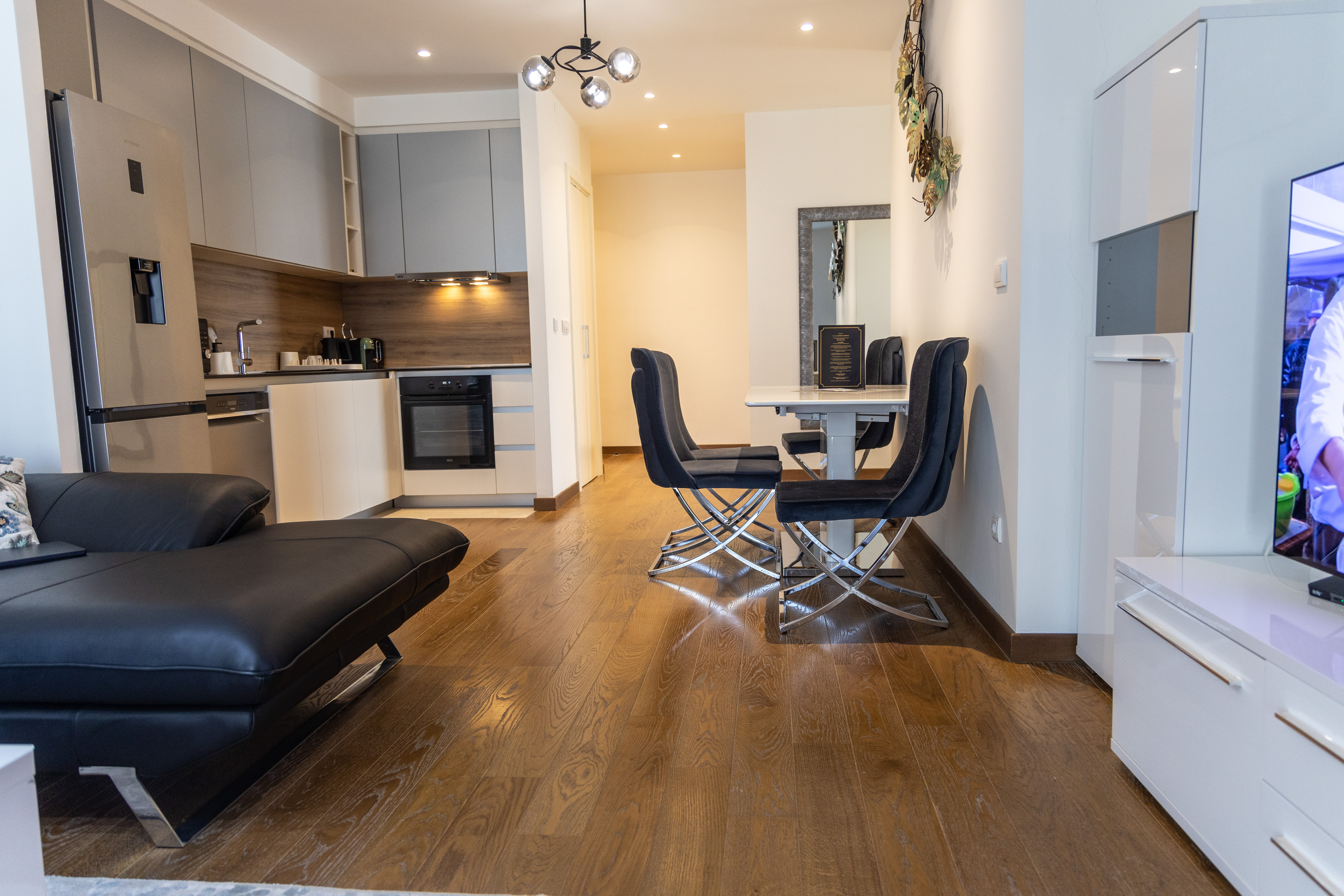 Apartment Two Bedrooms with Views