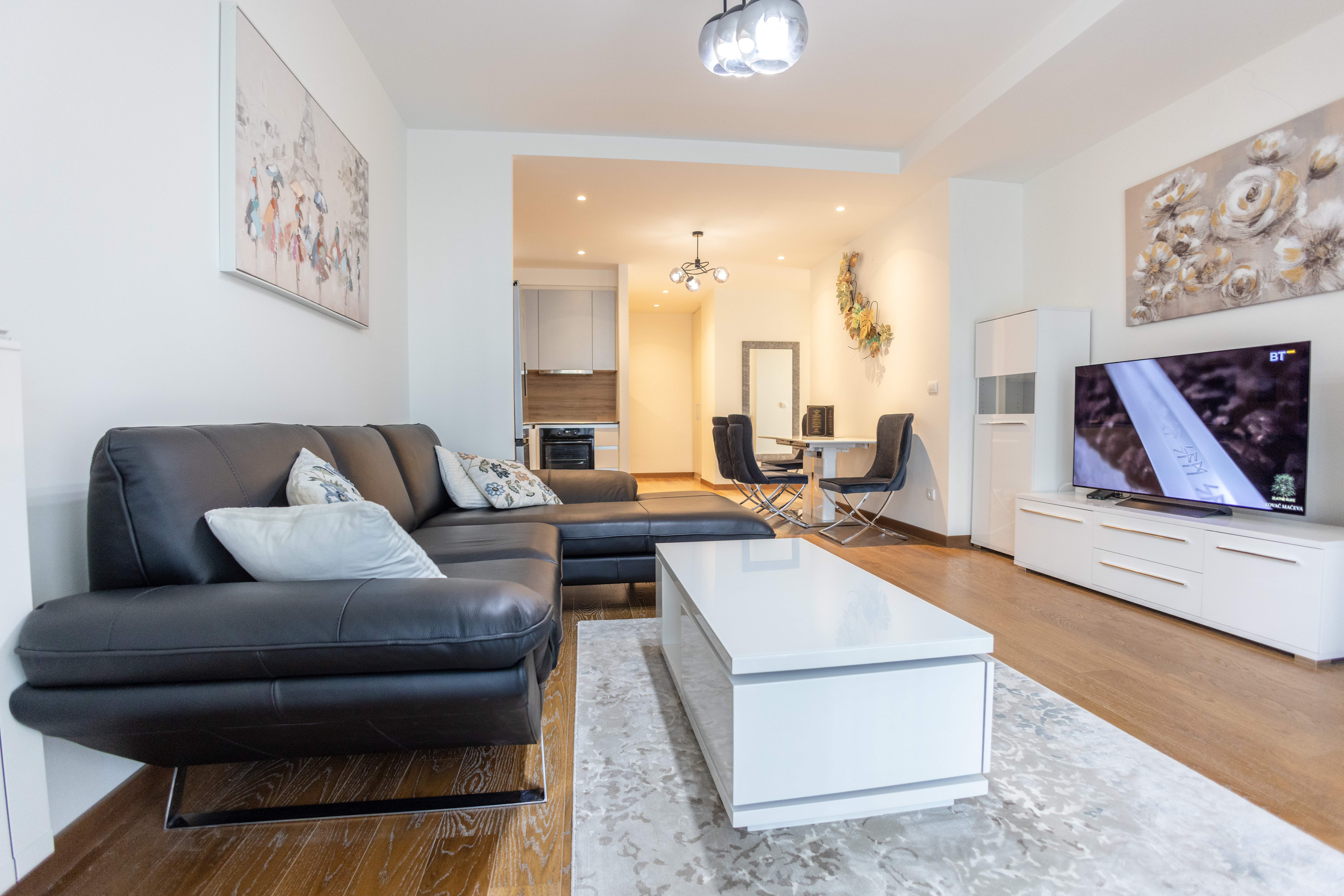 Apartment Two Bedrooms with Views