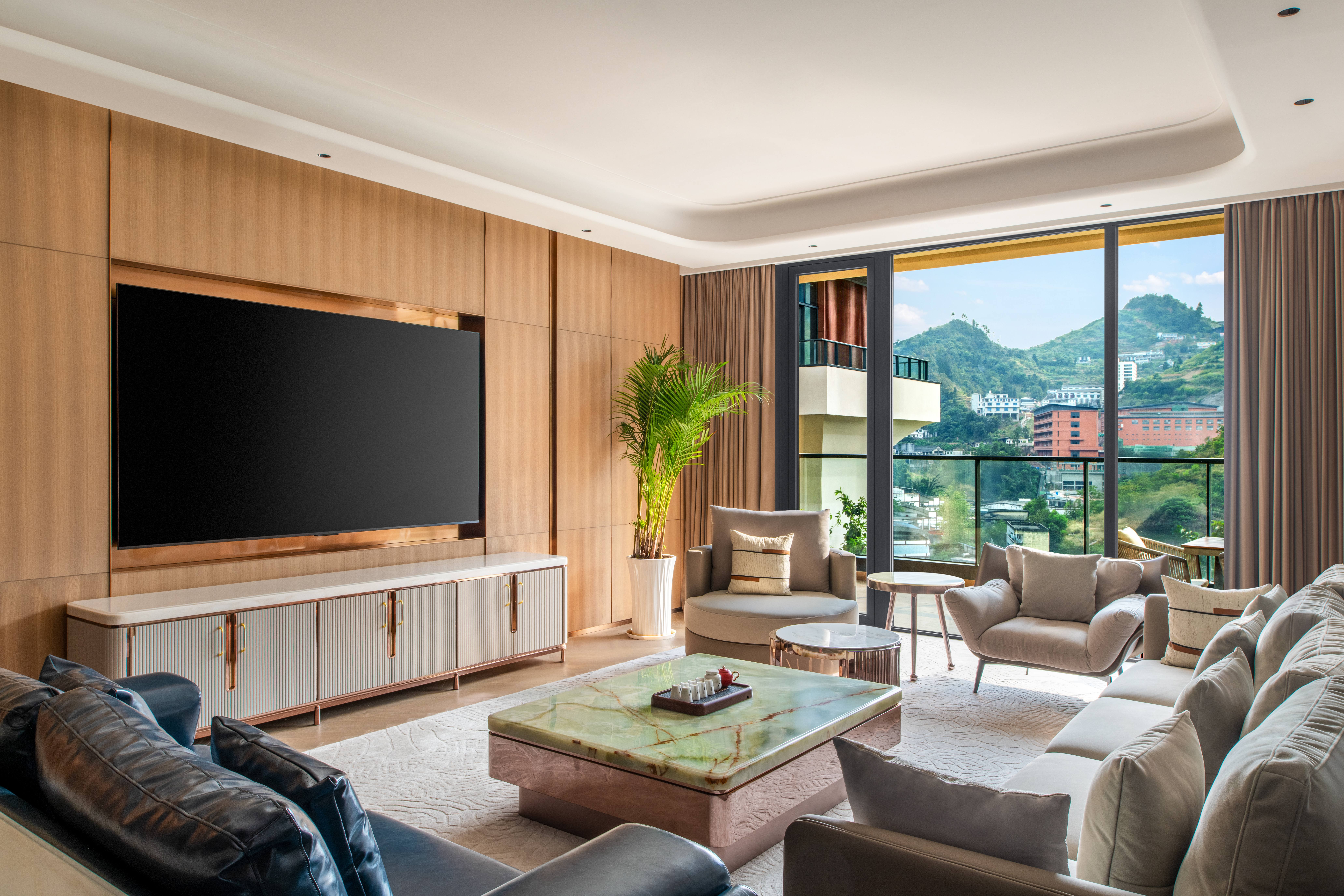 Suite with Kitchenette