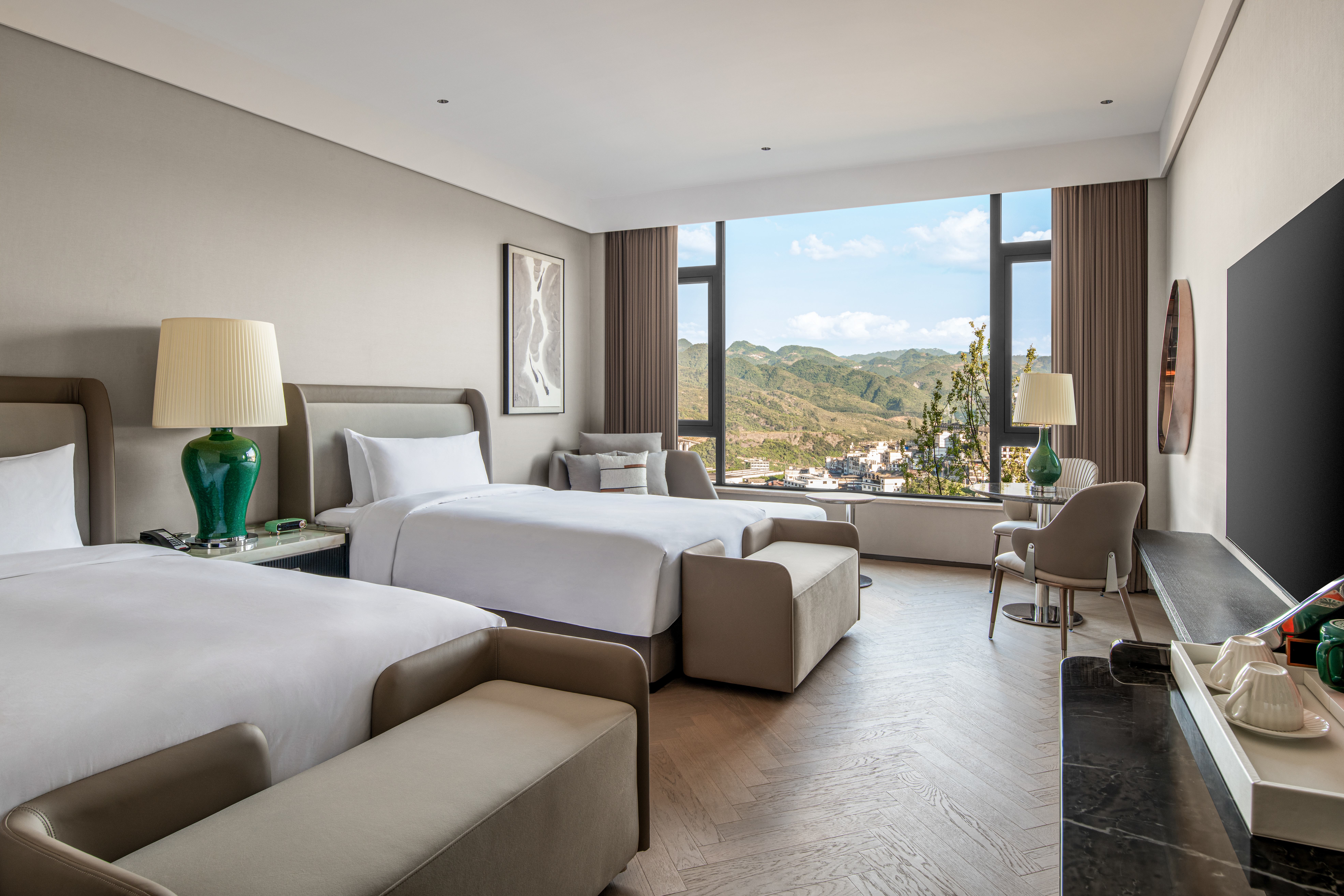 Quadruple Accessible with Views