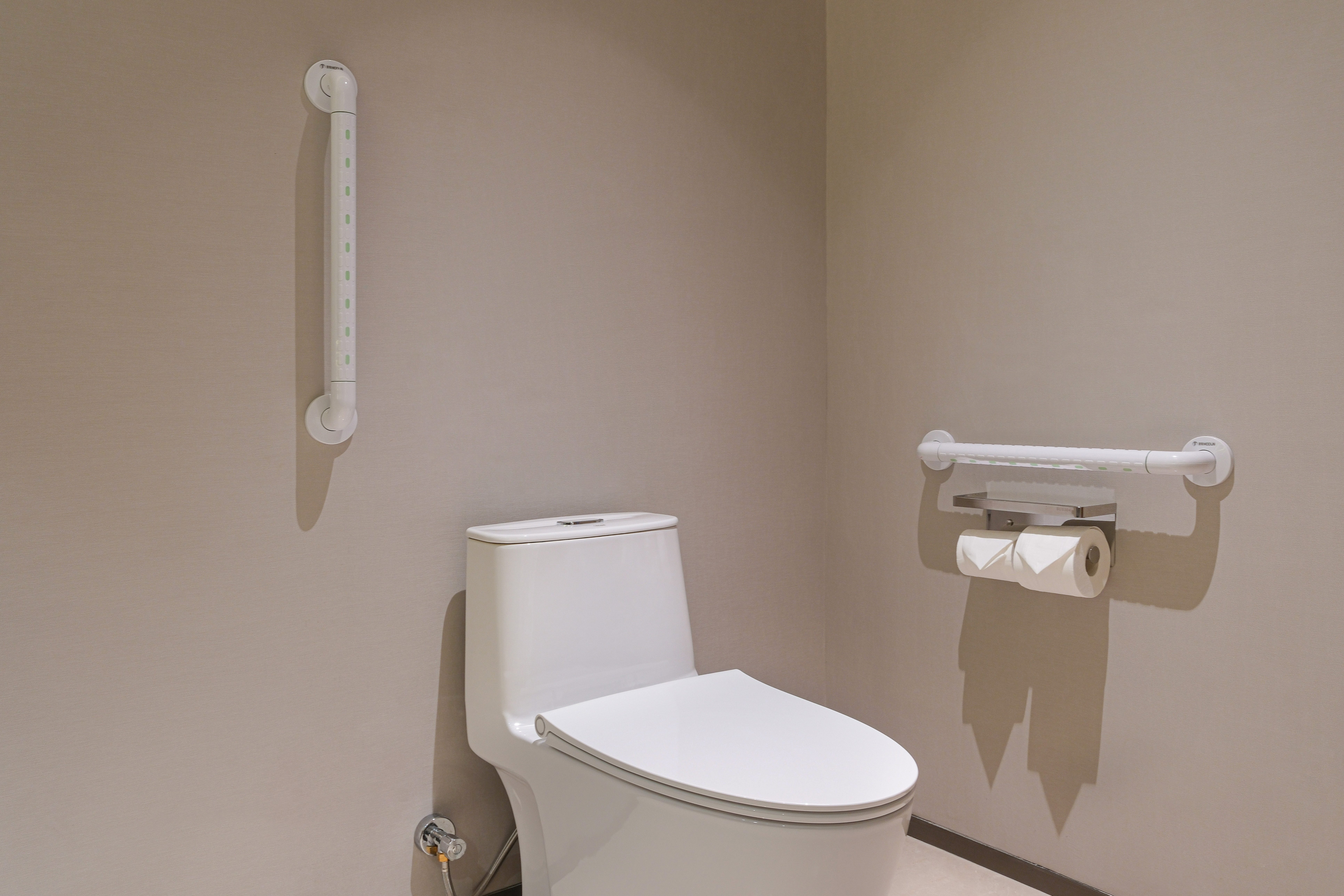 Quadruple Accessible with Views