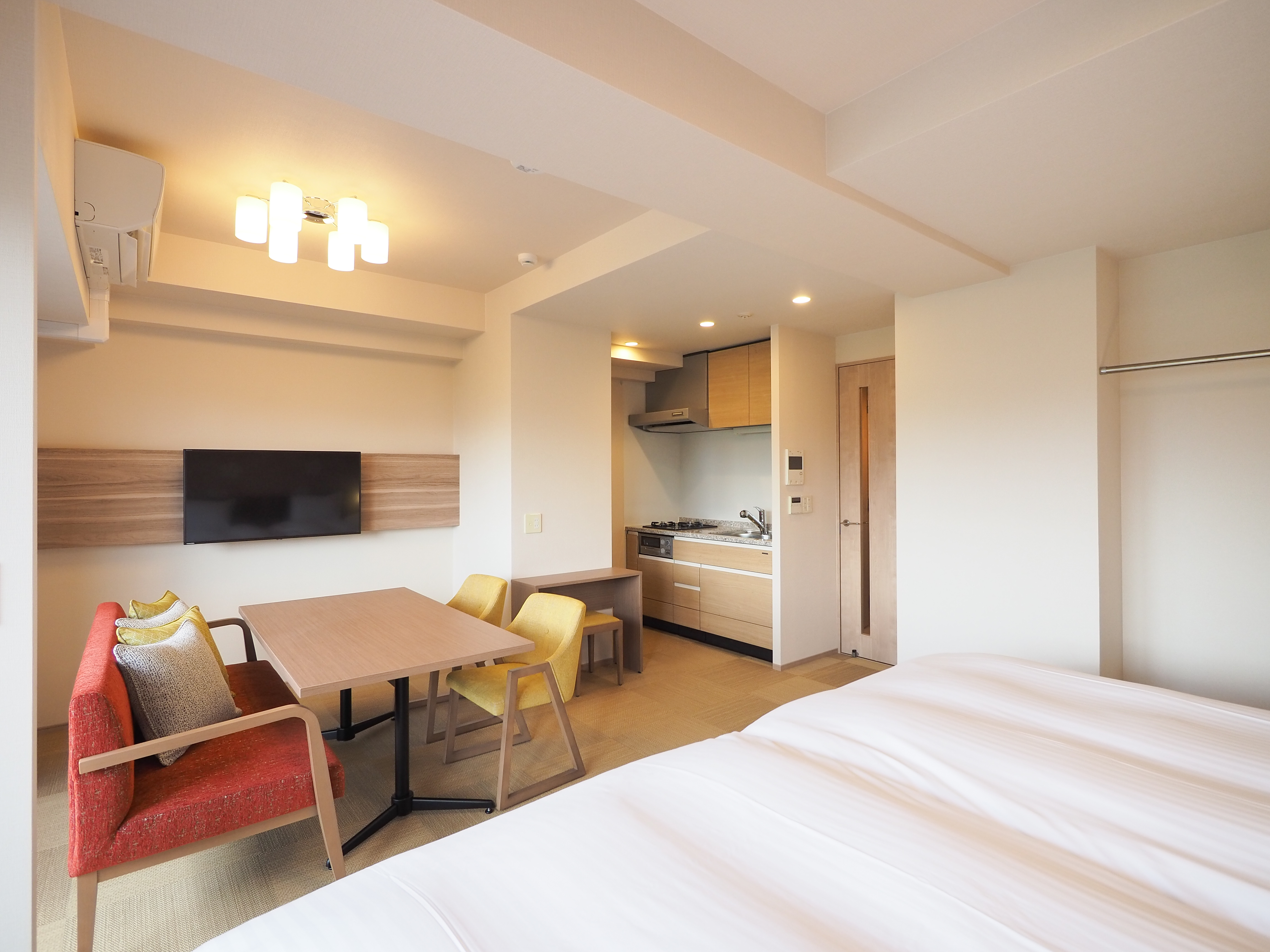 Twin with Kitchenette