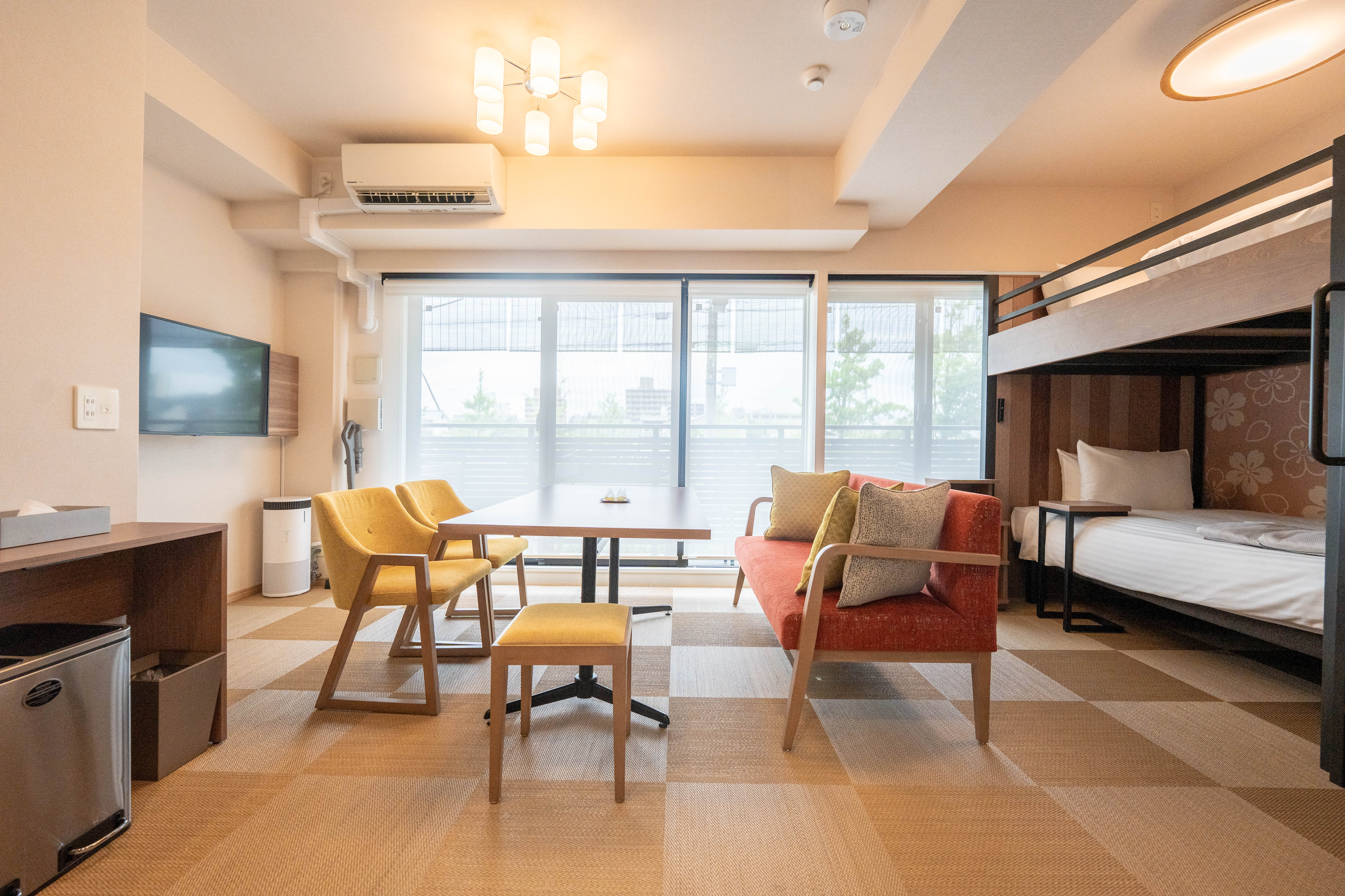 Family Room Capacity 4