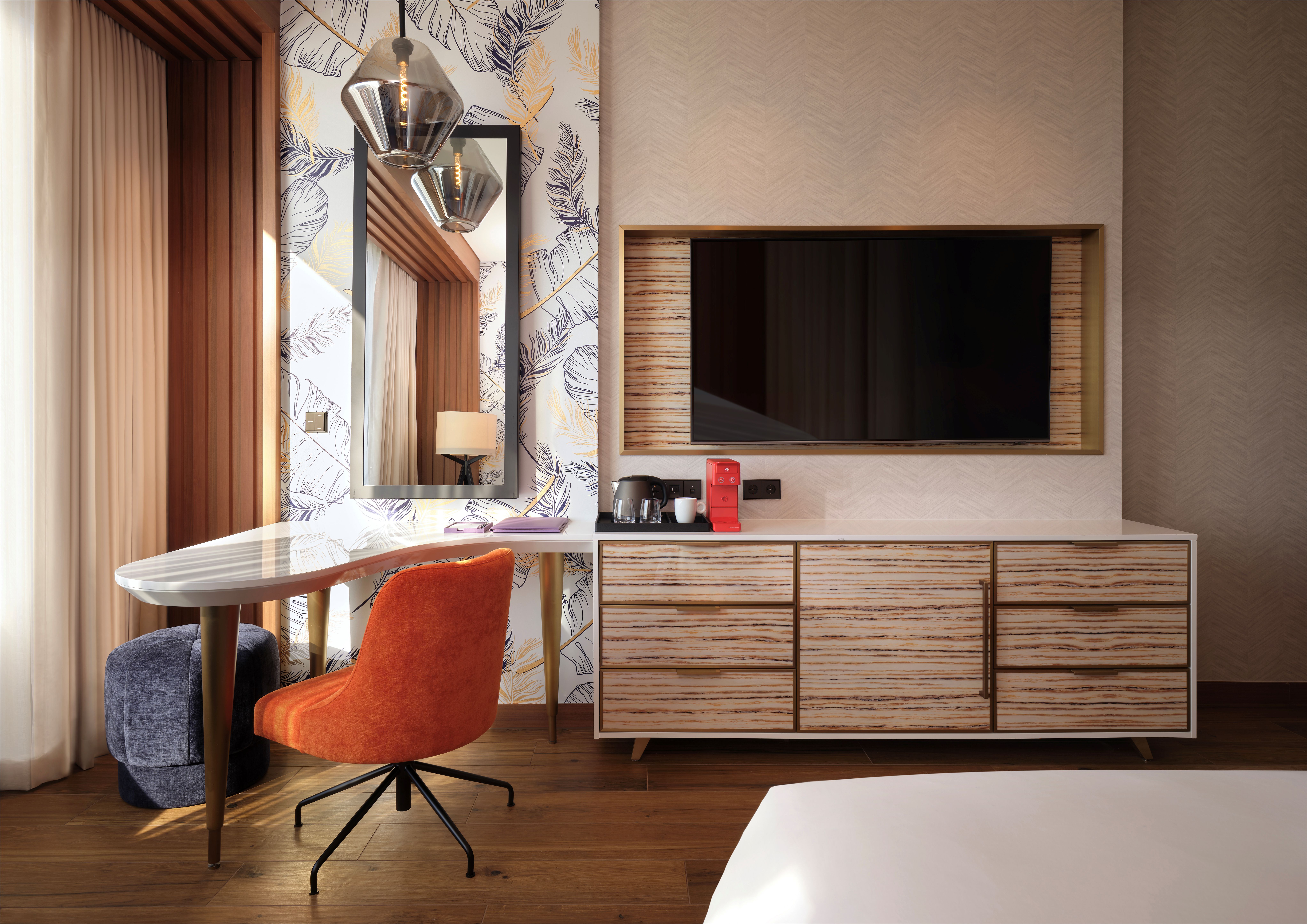 Double Deluxe King Bed