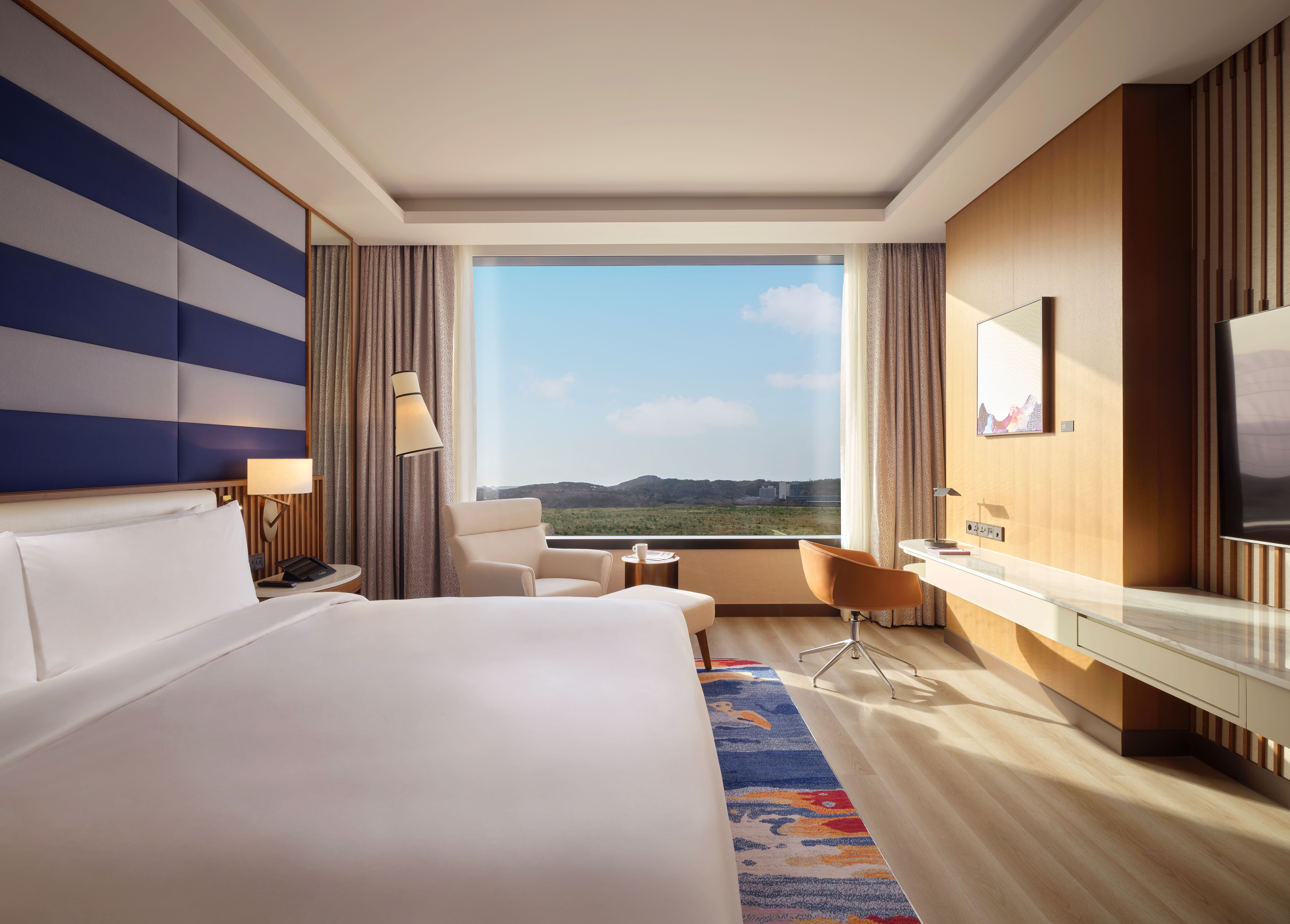 Double Accessible King Size Bed