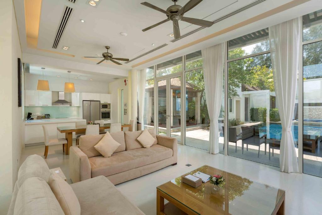 Villa Four Bedrooms with Private Pool