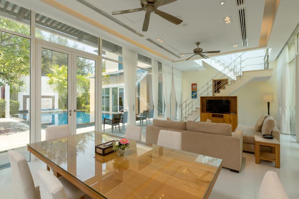 Villa Four Bedrooms with Private Pool