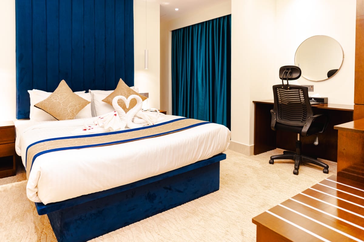 Double Superior Queen Bed