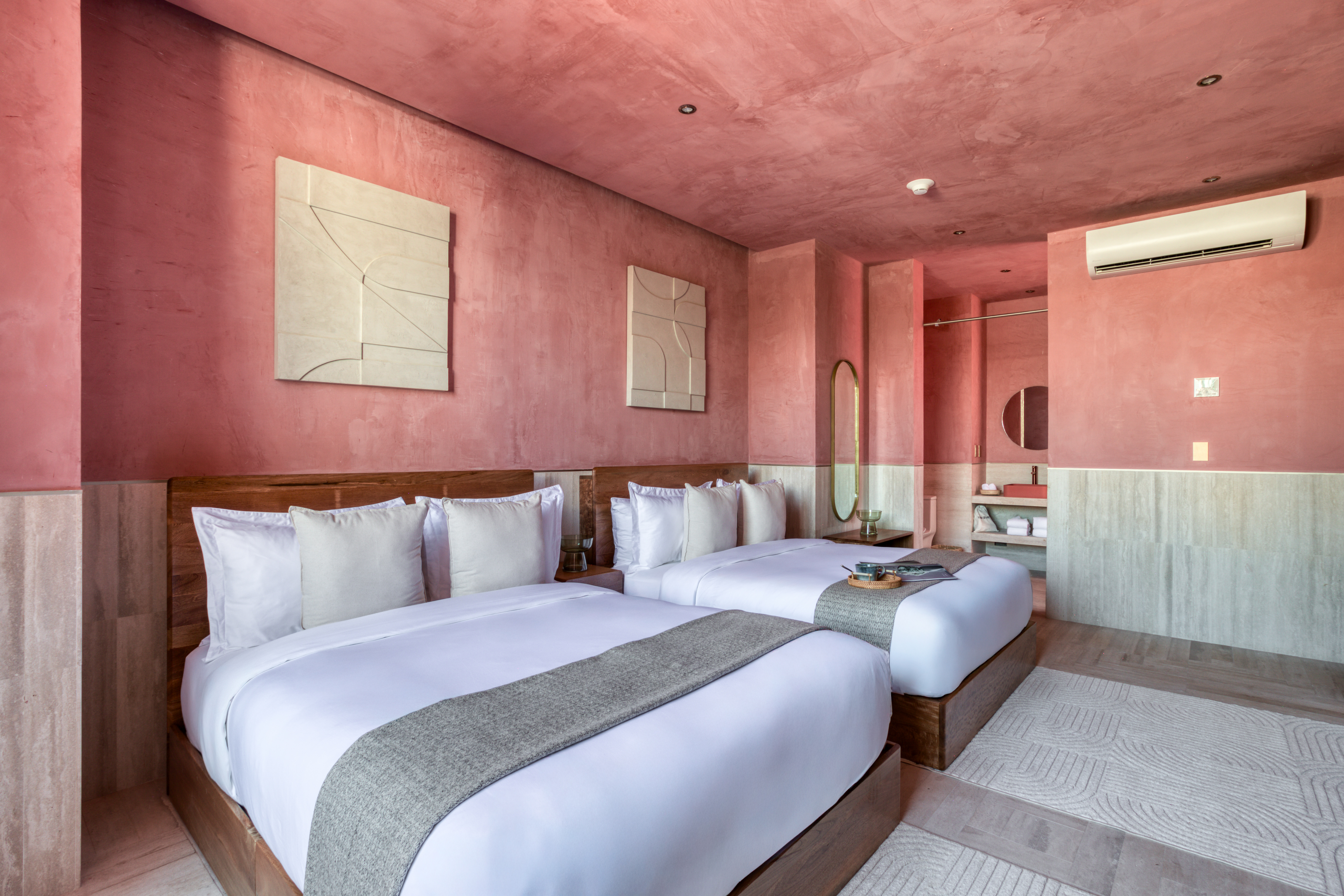 Suite Deluxe Two Beds