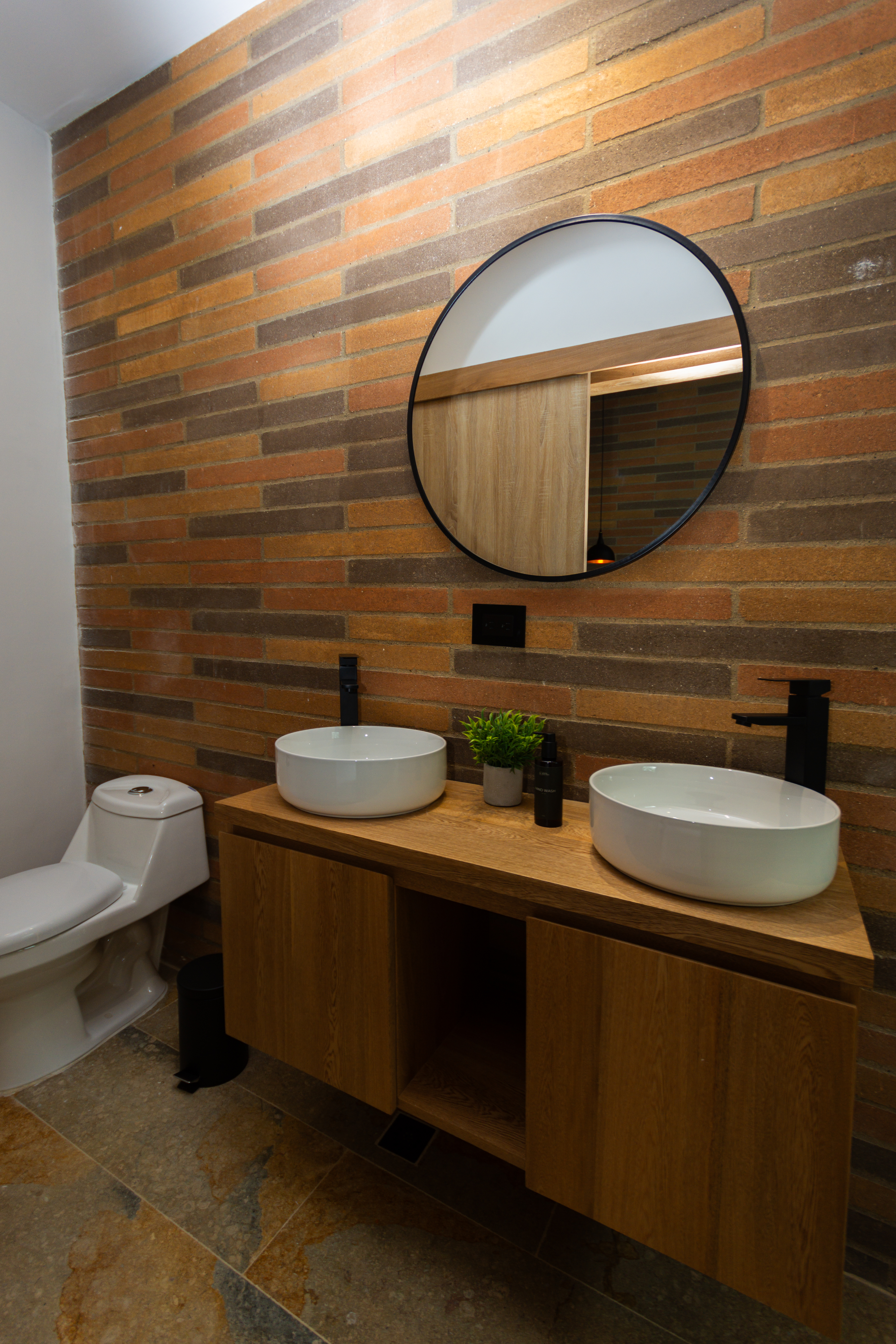 Twin Deluxe City View