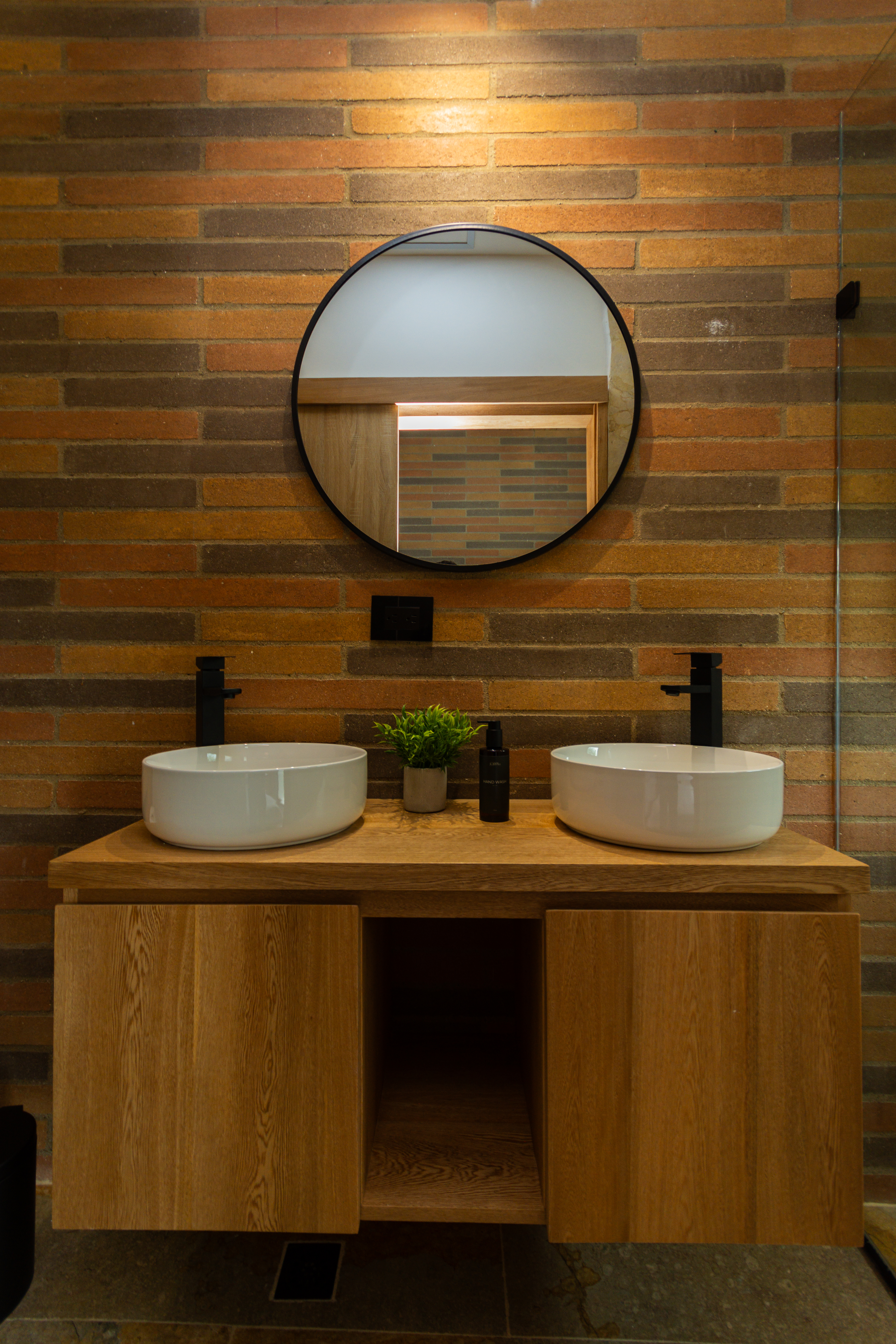 Twin Deluxe City View