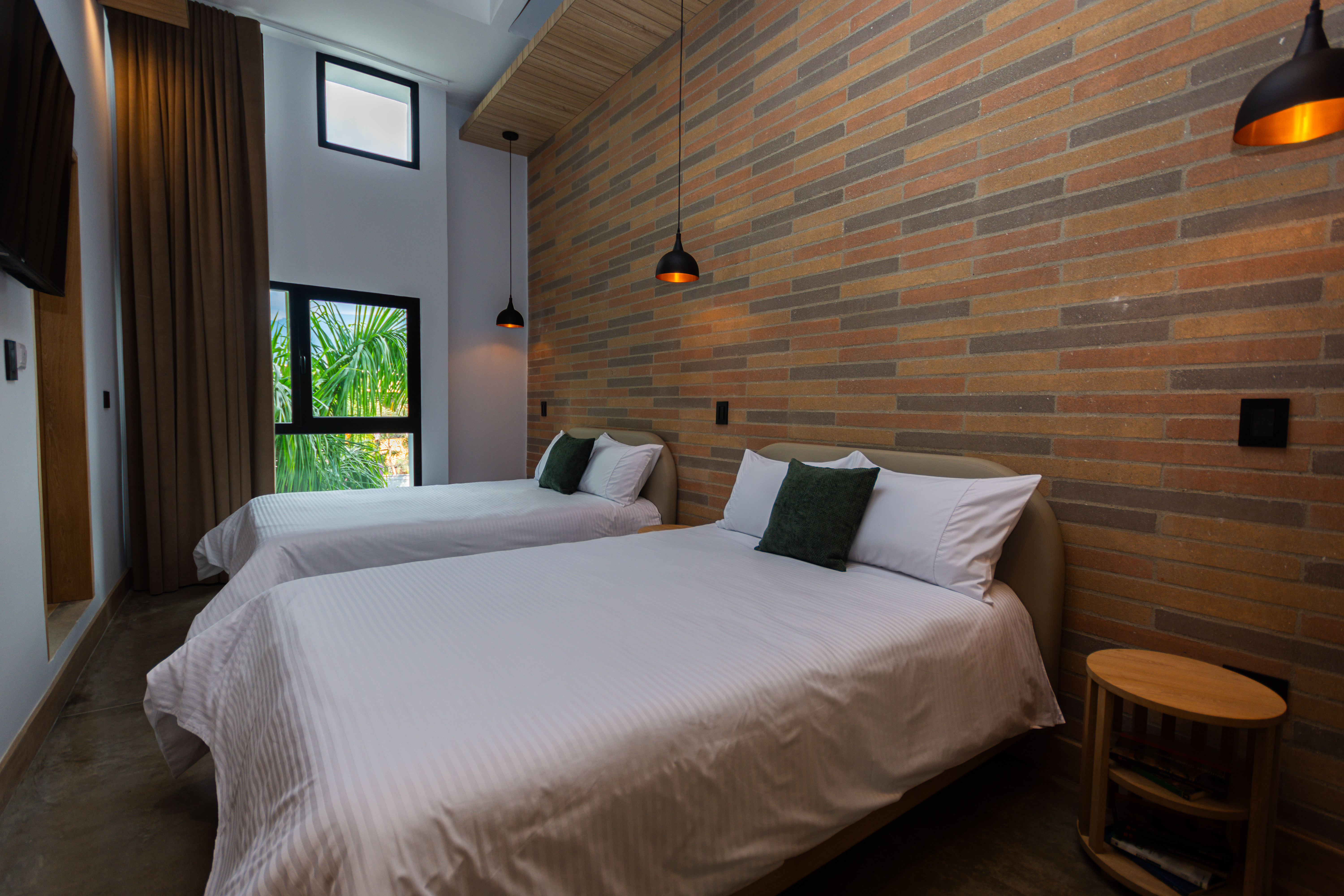 Twin Deluxe City View