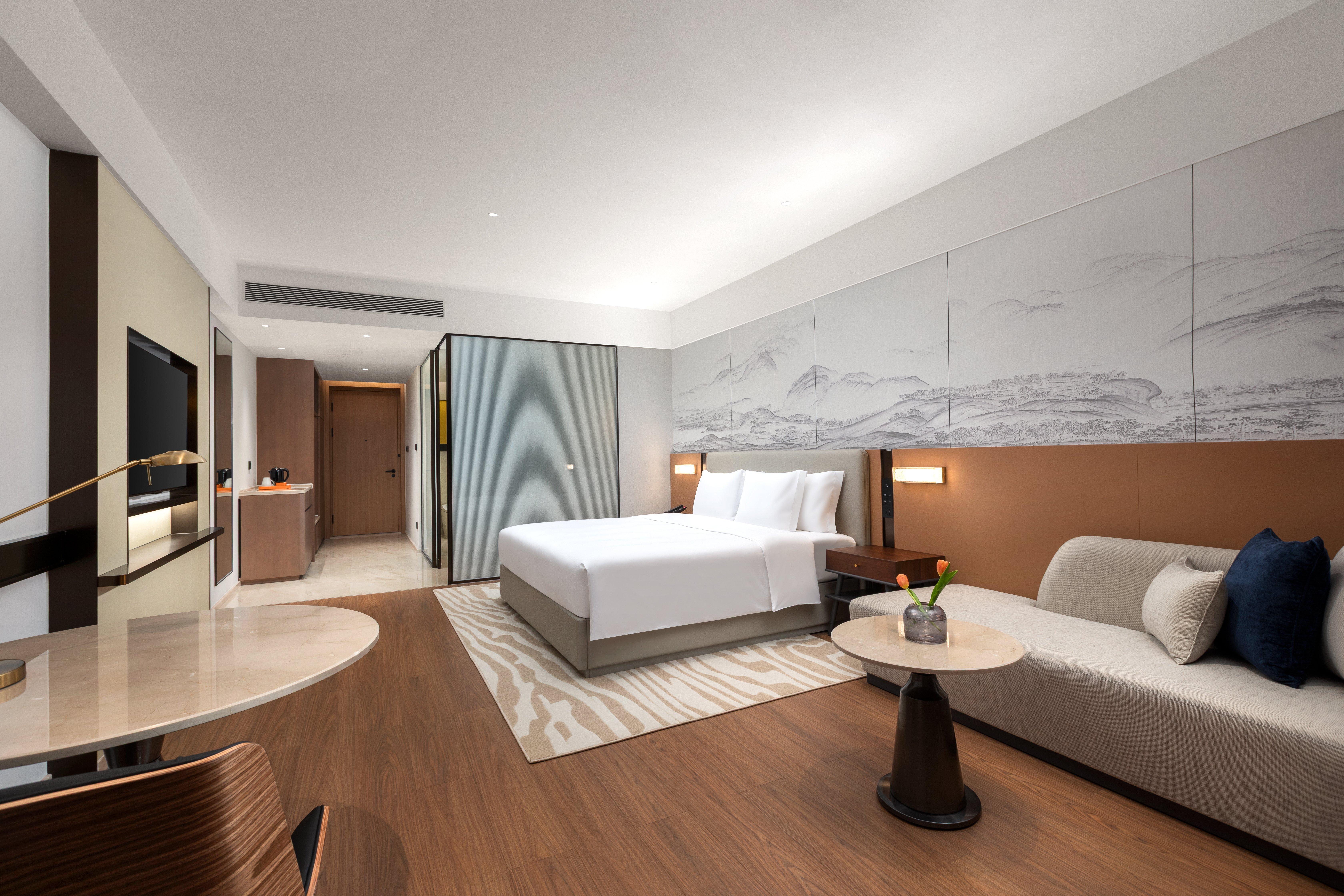 Double Accessible King Size Bed