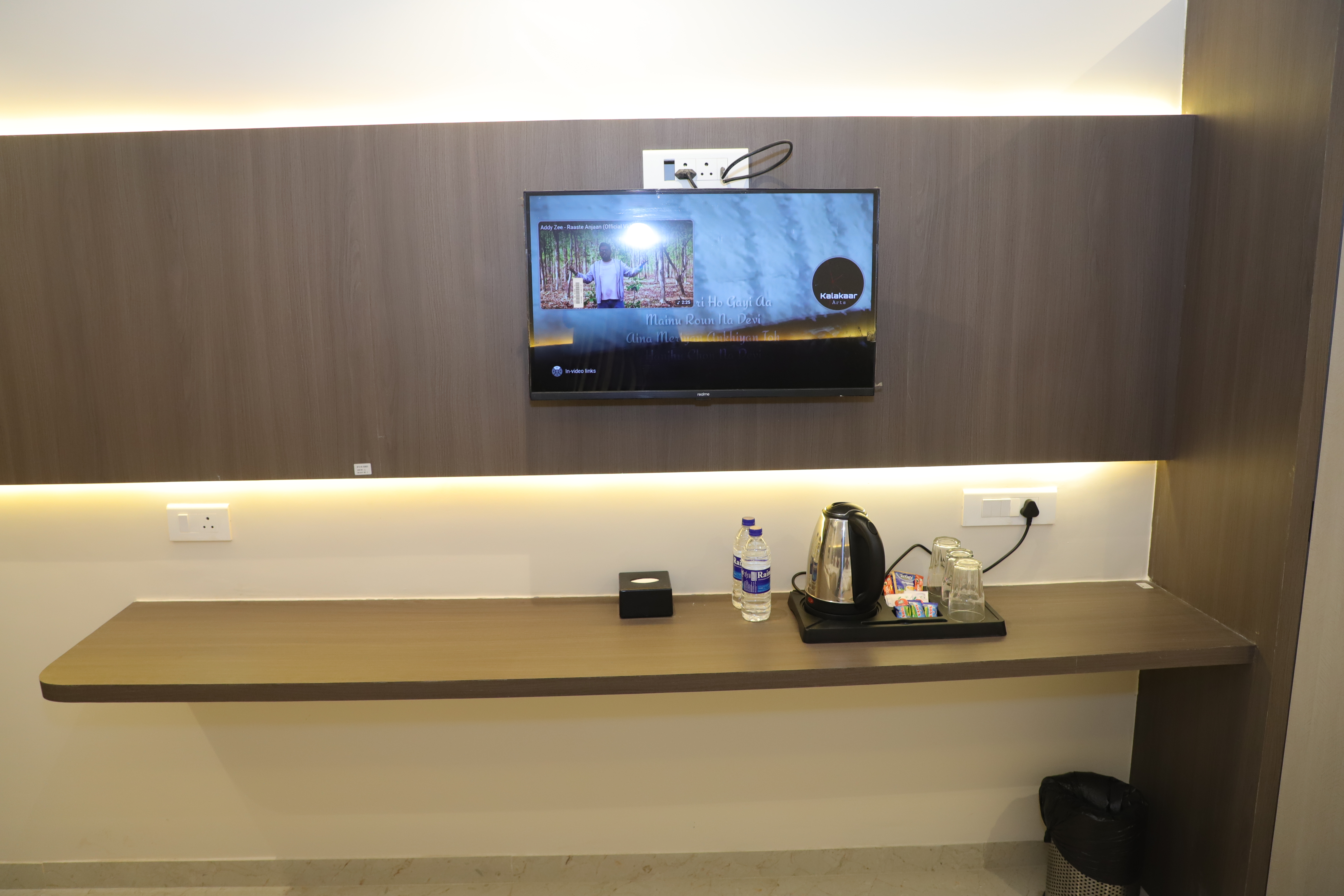 Double Deluxe King Bed