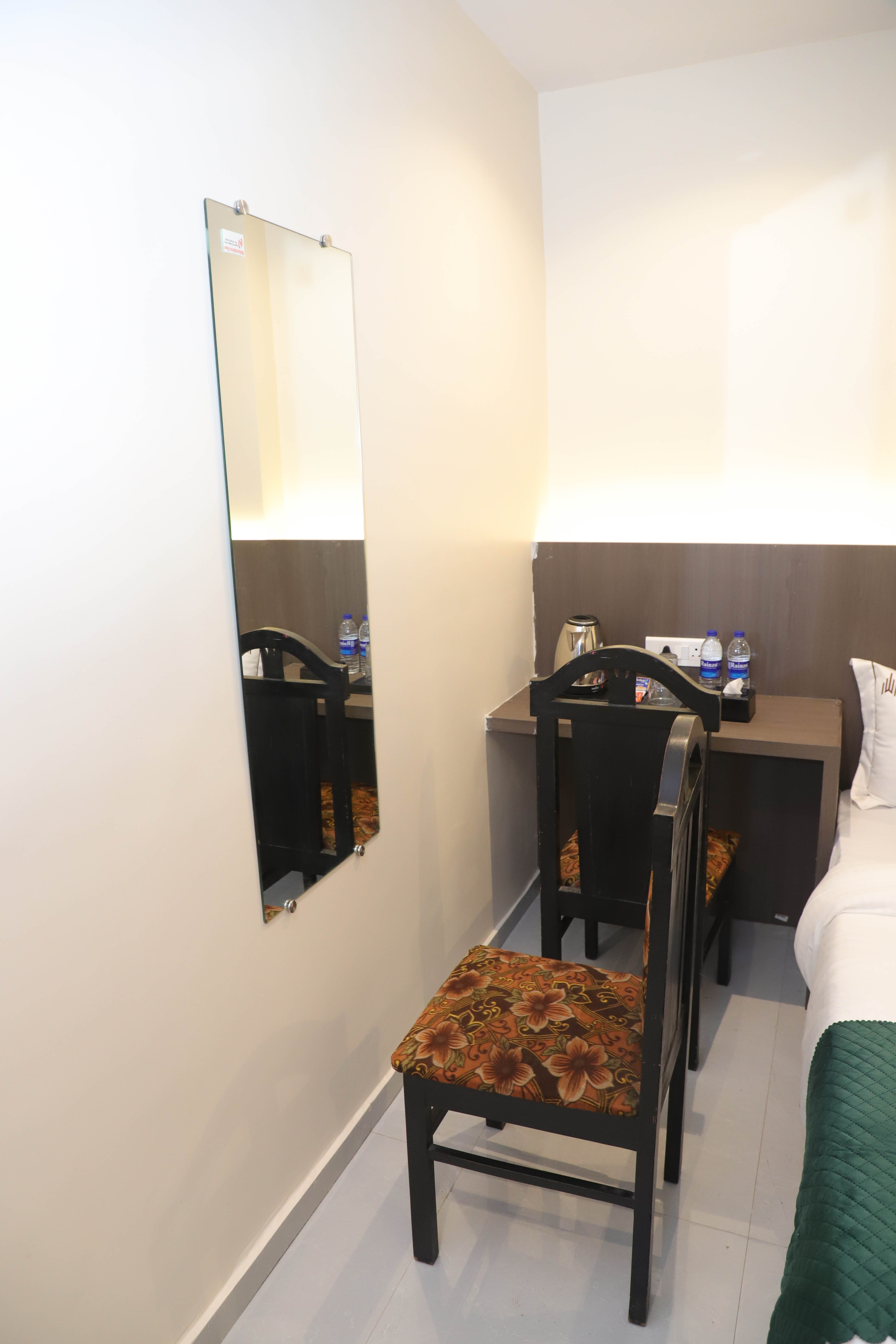 Double Deluxe King Bed