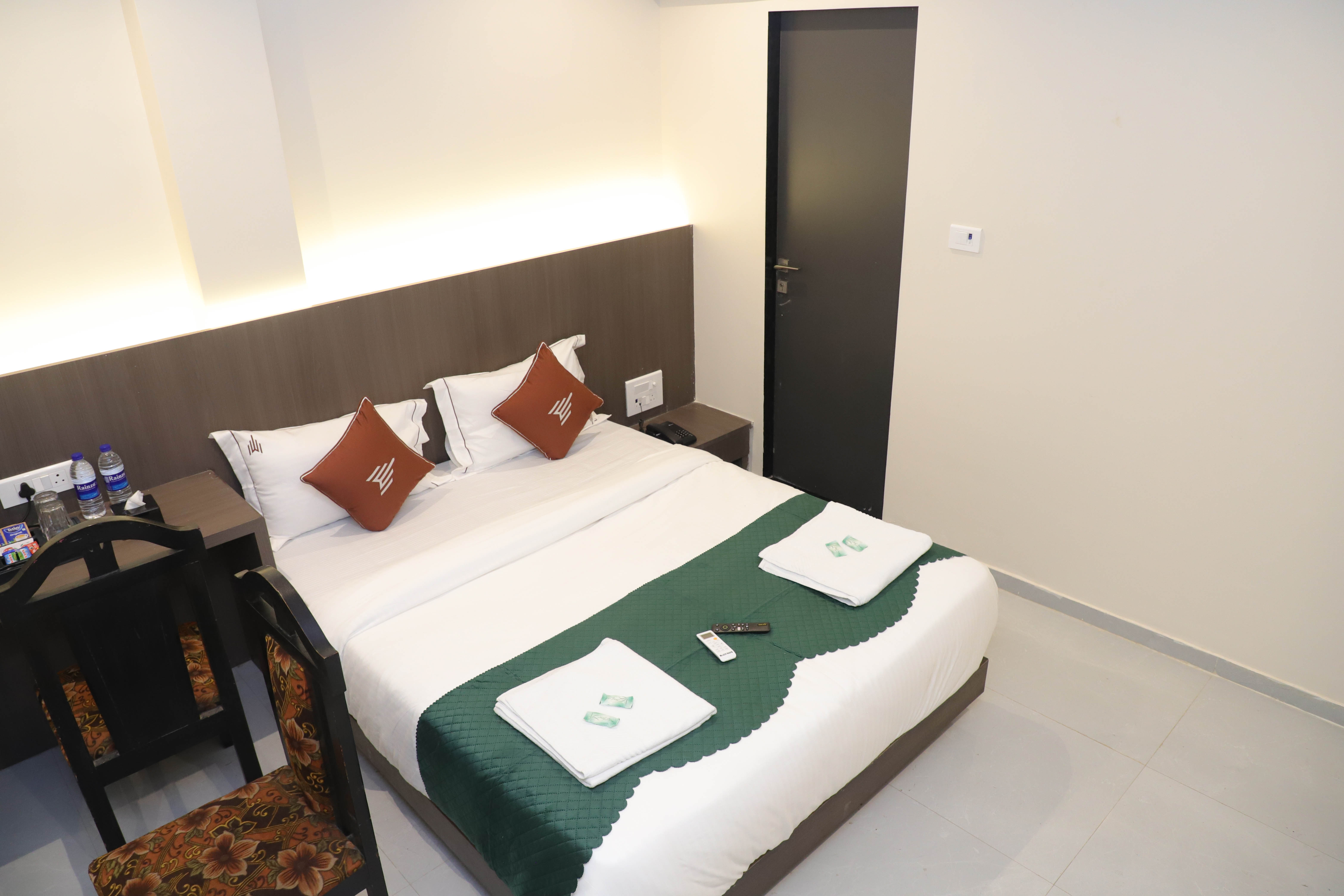 Double Deluxe King Bed