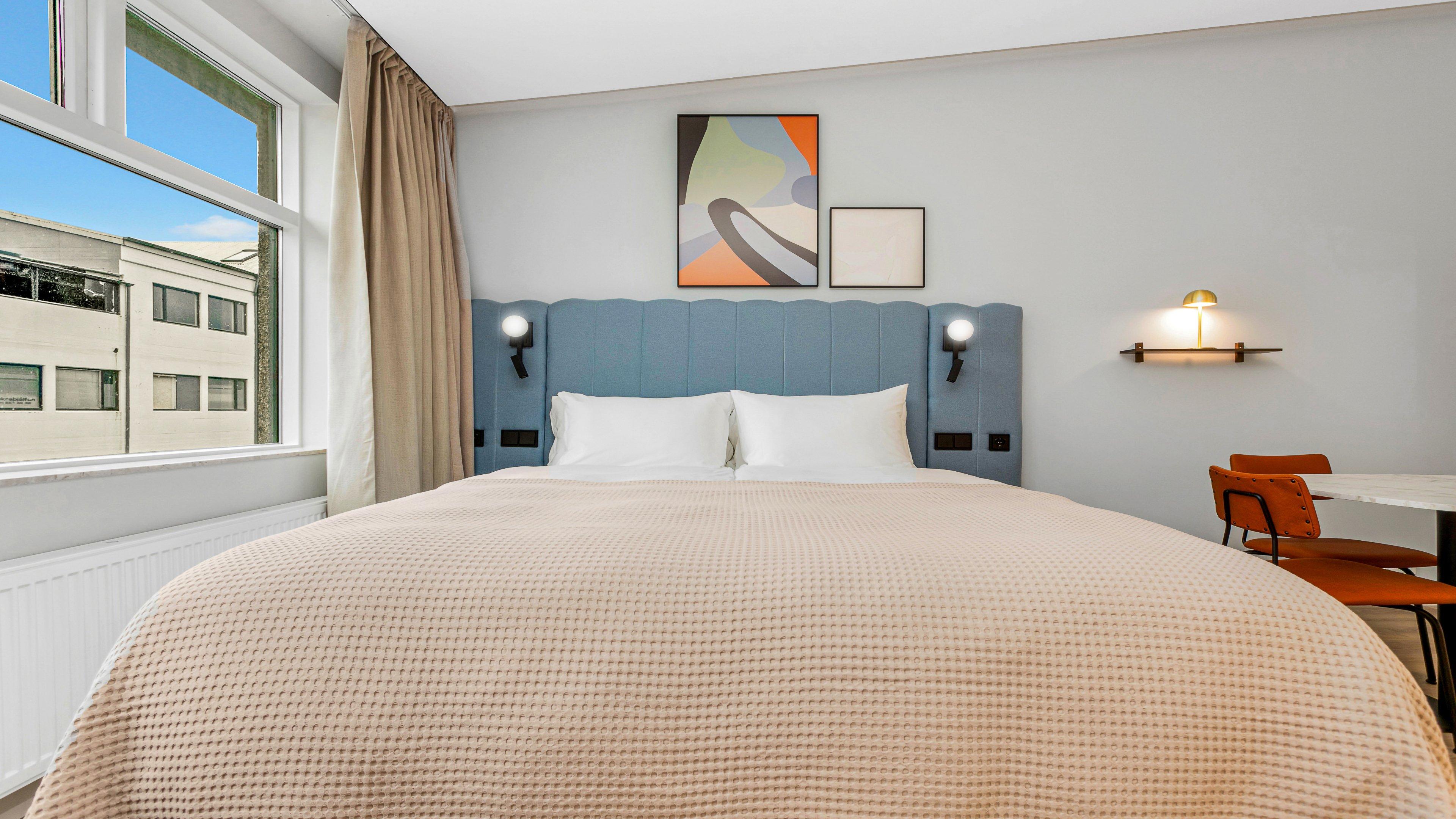 Studio Queen Size Bed