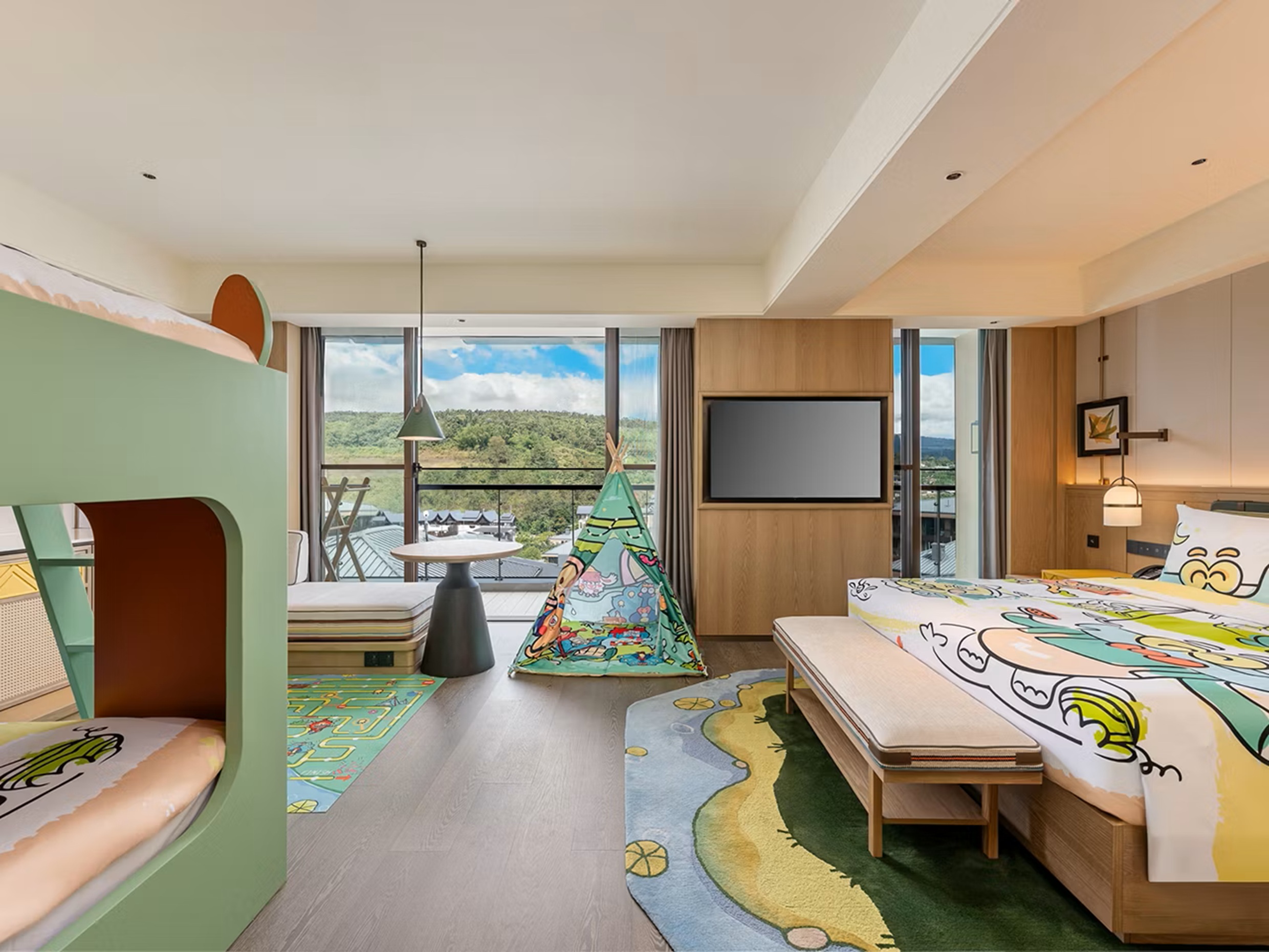 Quadruple Premium King Bed