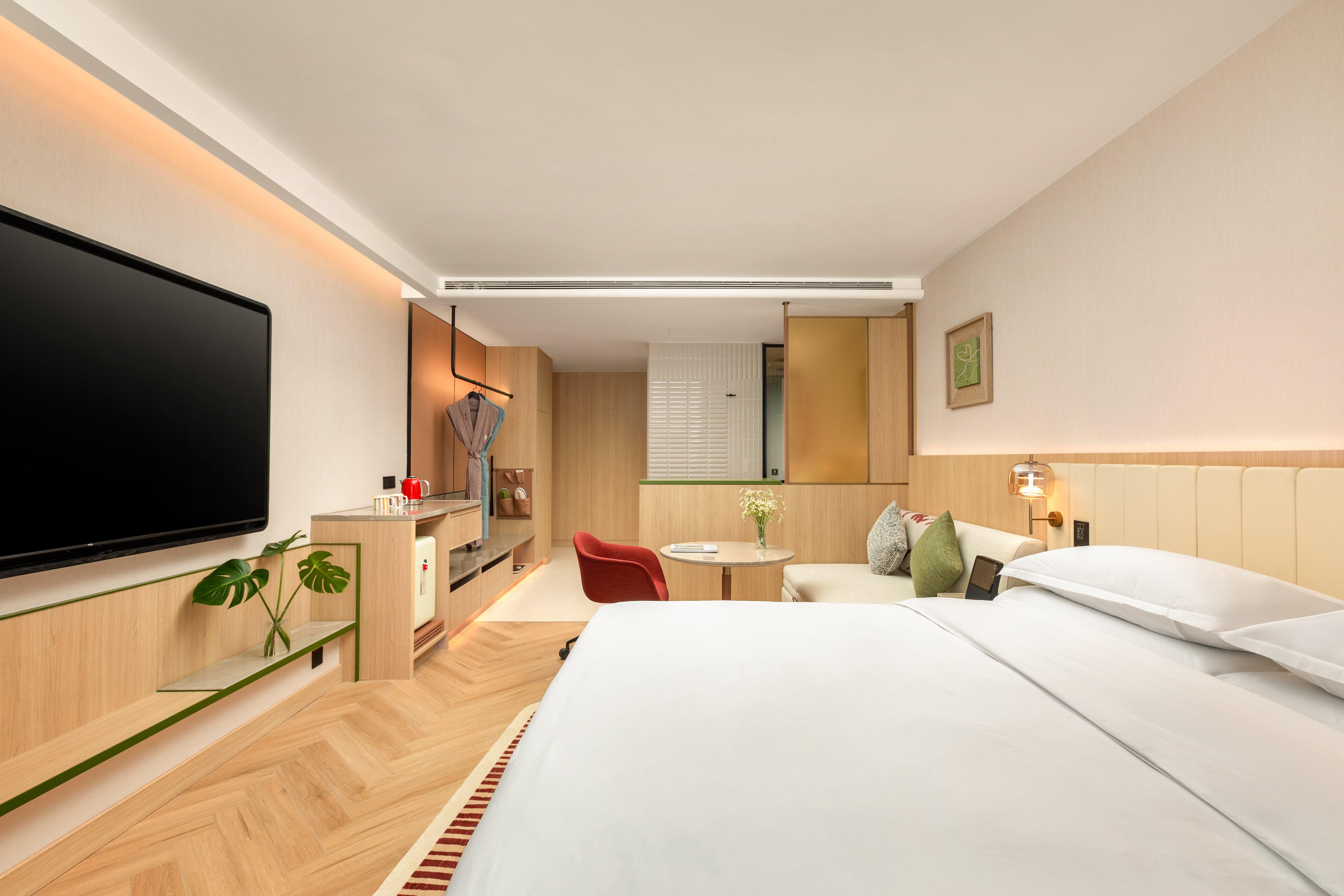 Double City View King Bed