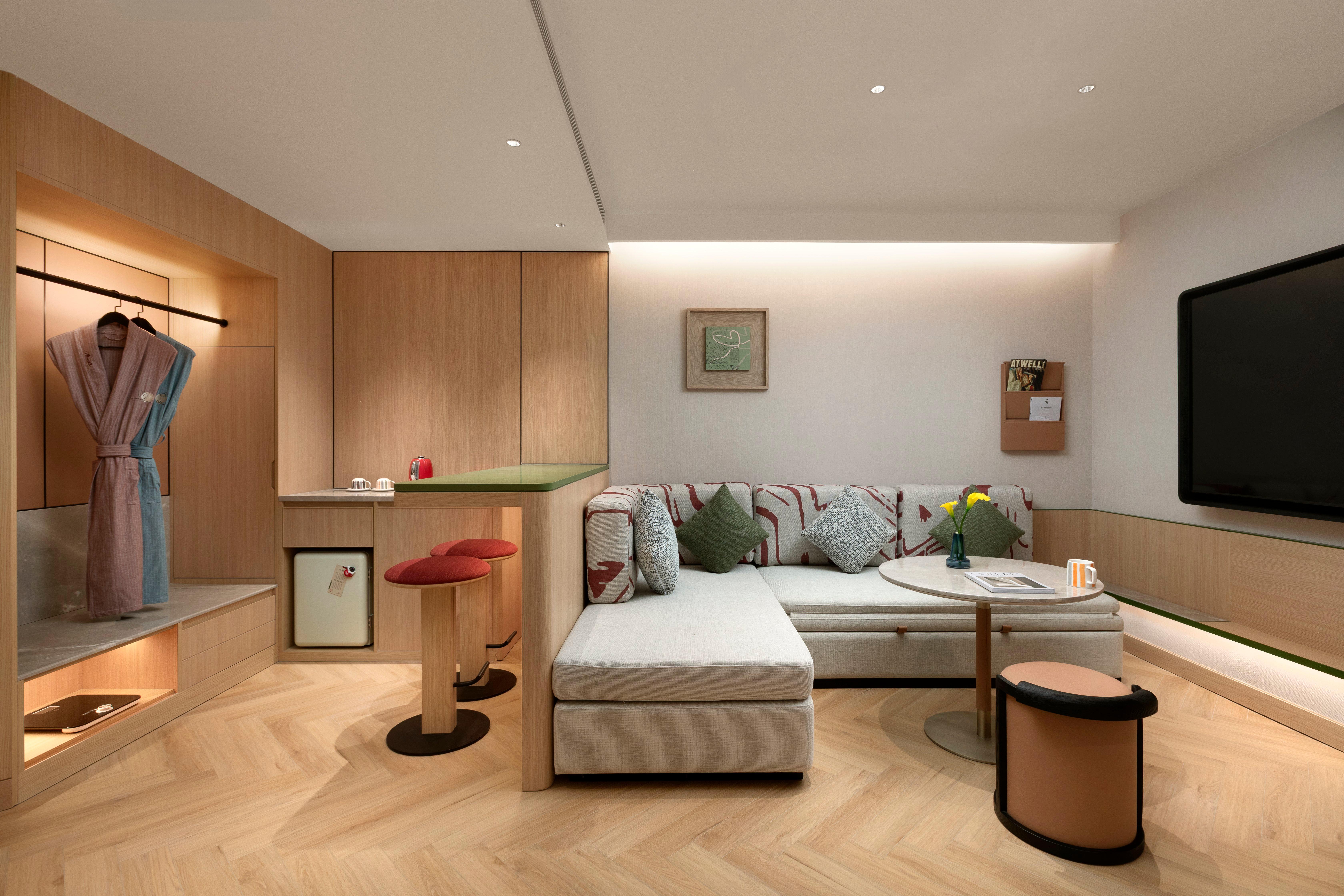 Suite City View King Bed