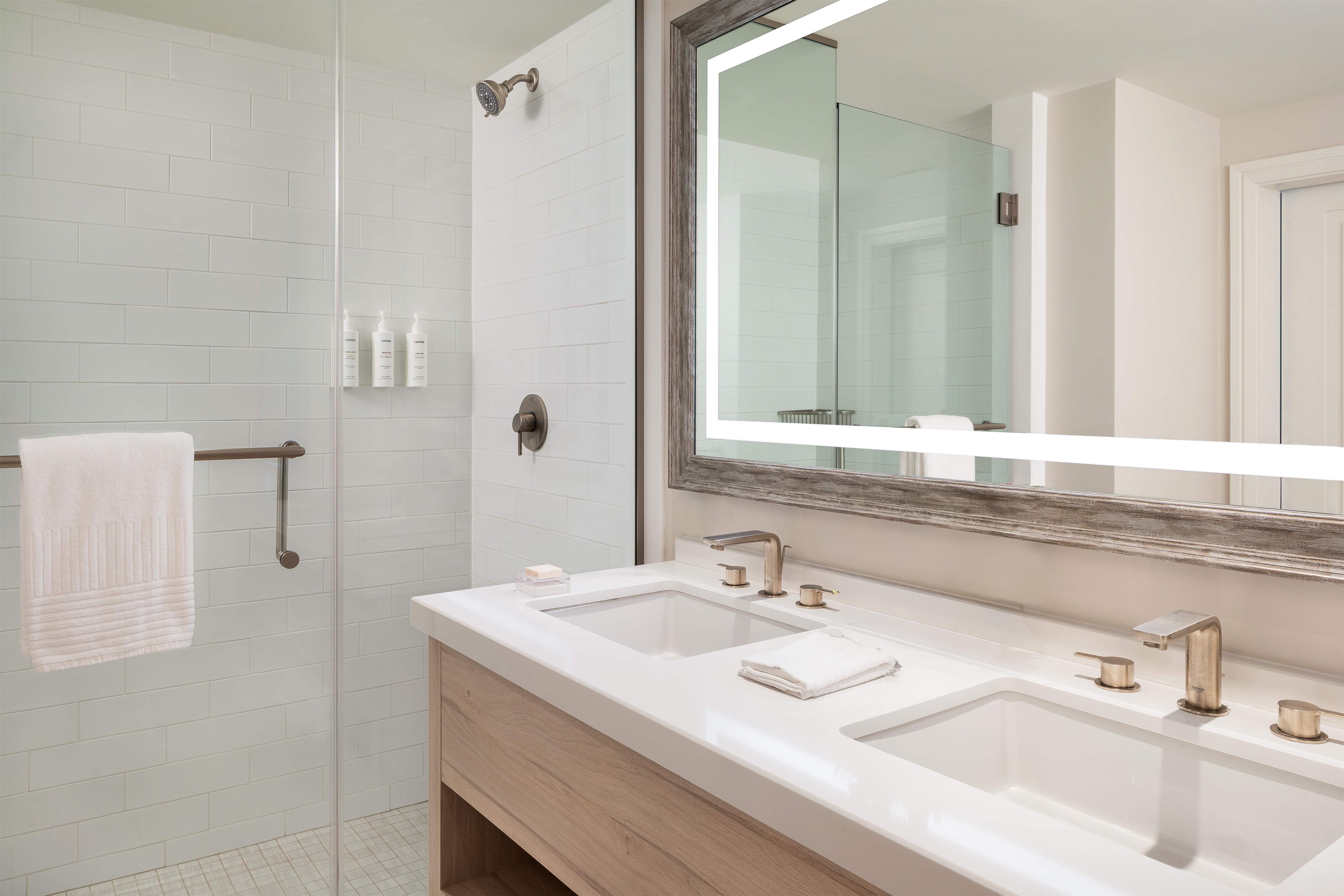 Double Accessible with Views