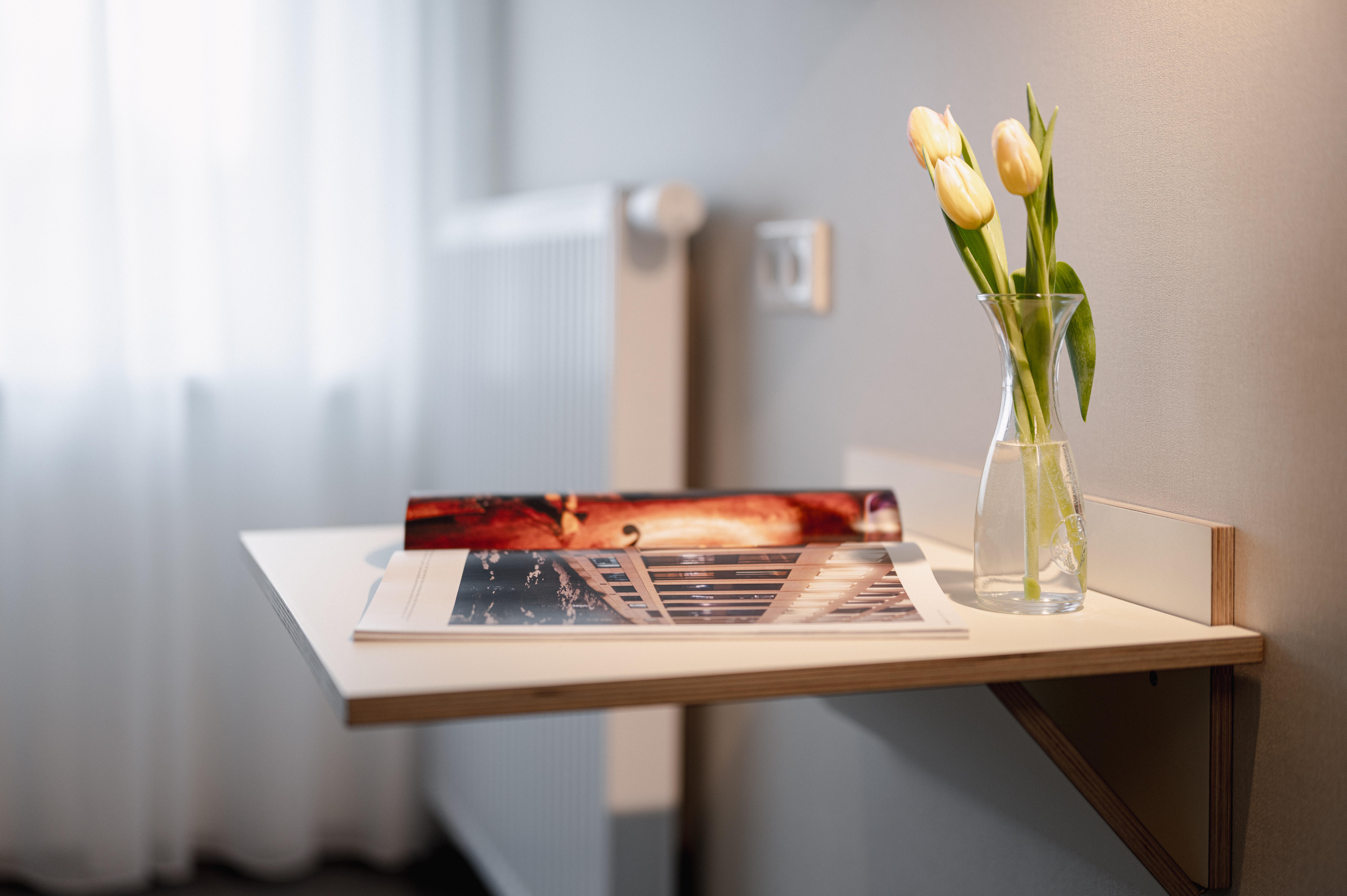 Double King Bed One Bedroom 