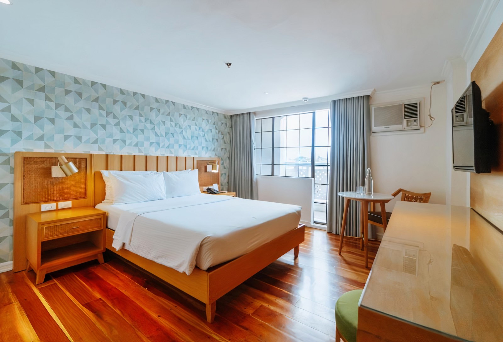 Double or Twin Superior Queen Bed