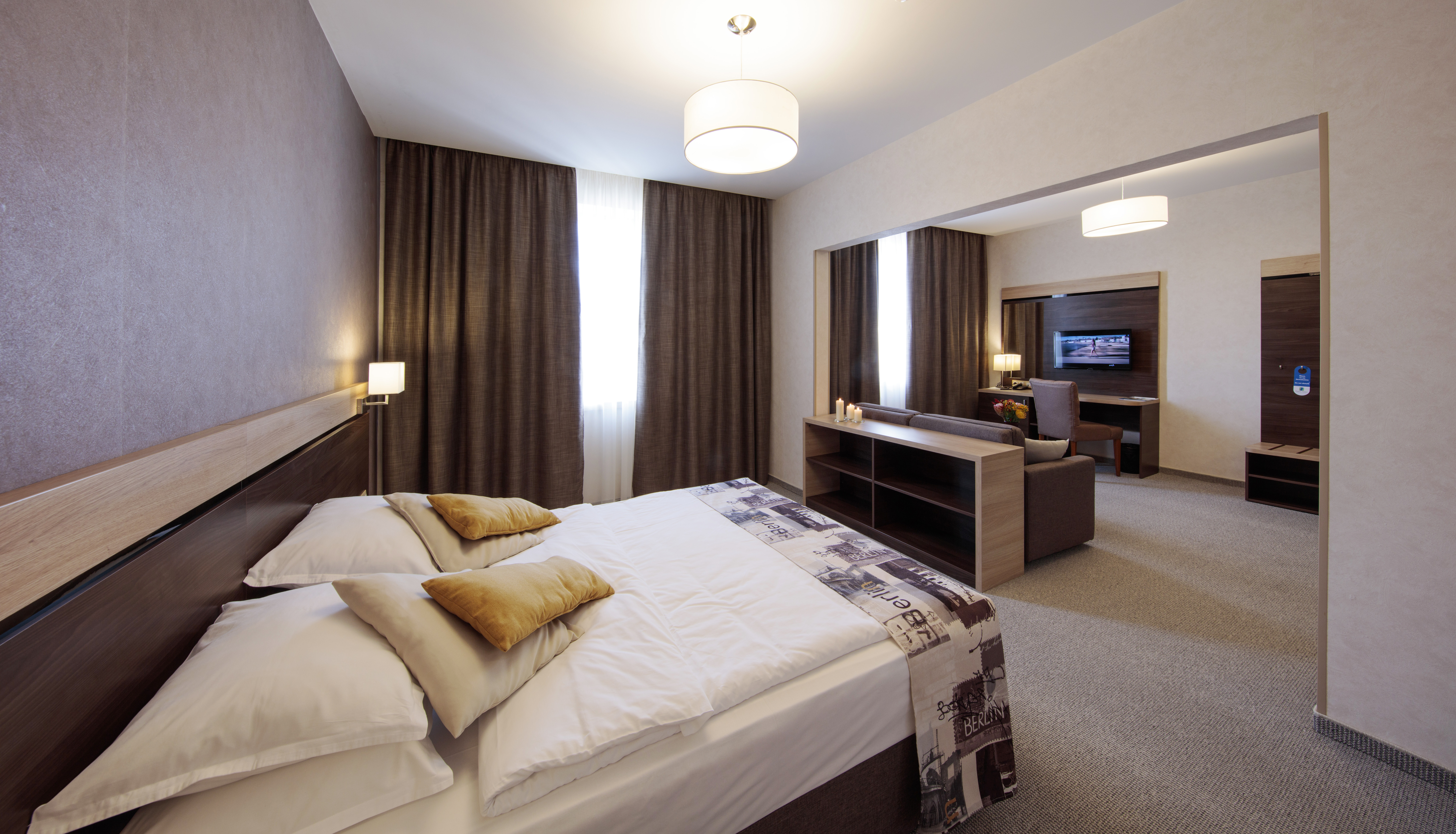 Double Single Executive