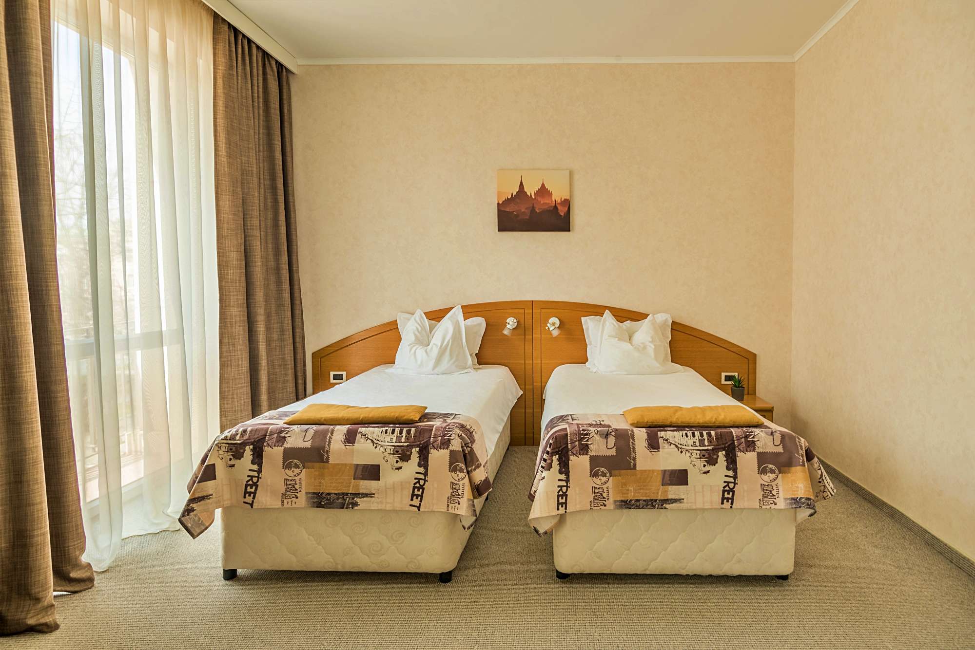 Double Single Executive