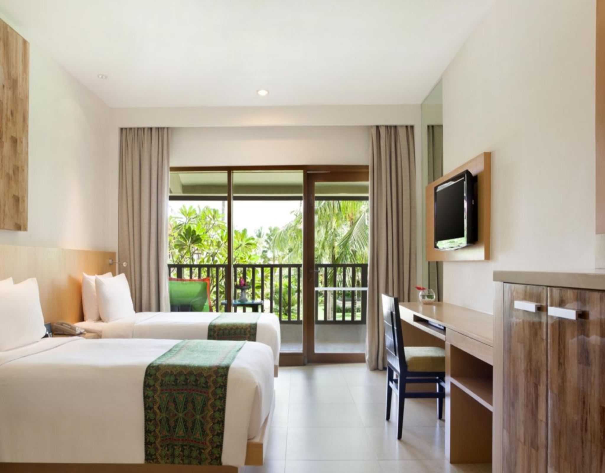 Twin Deluxe Garden View