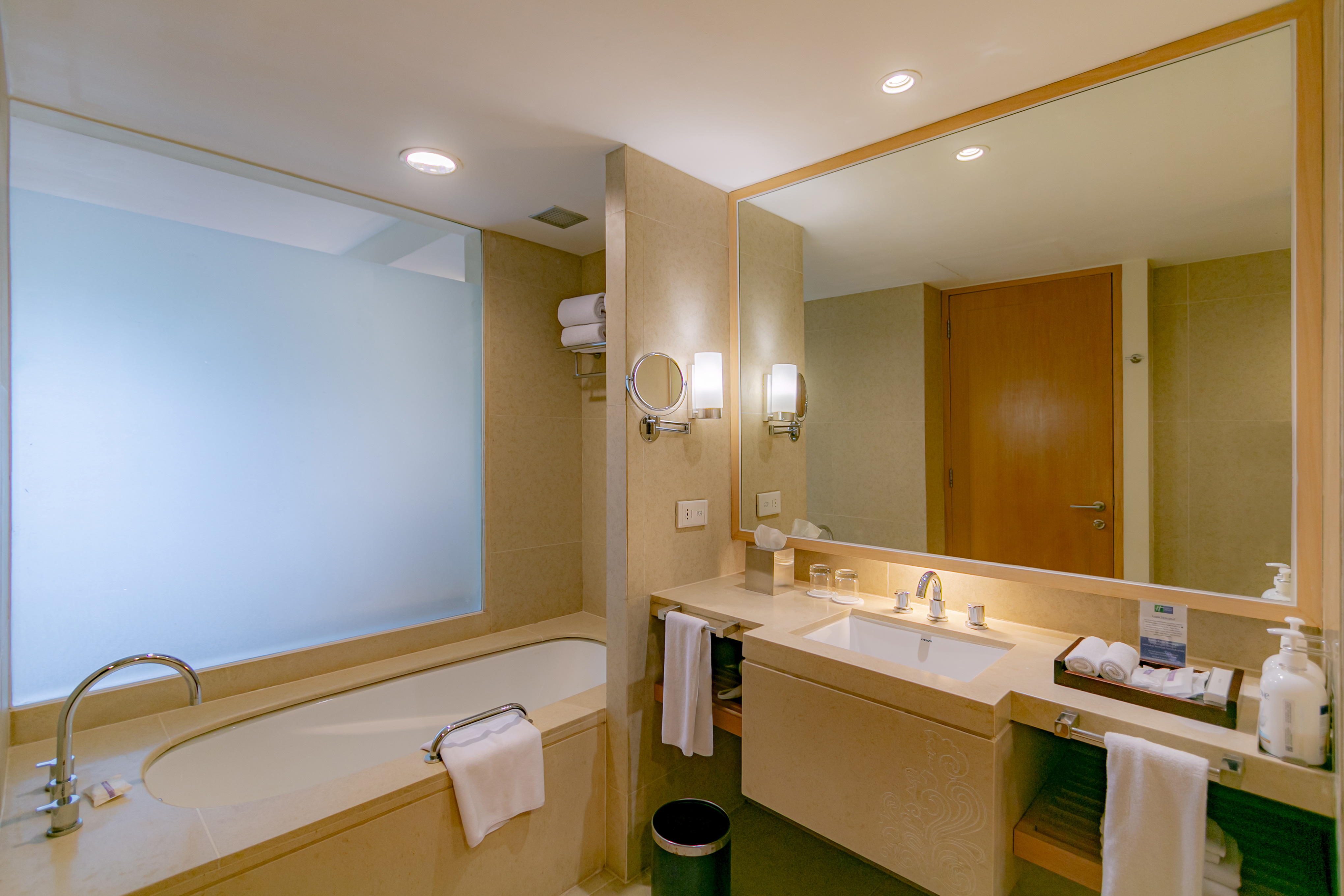 Suite Garden View King Bed