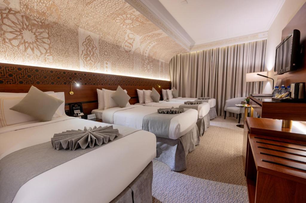 Quadruple Capacity 4