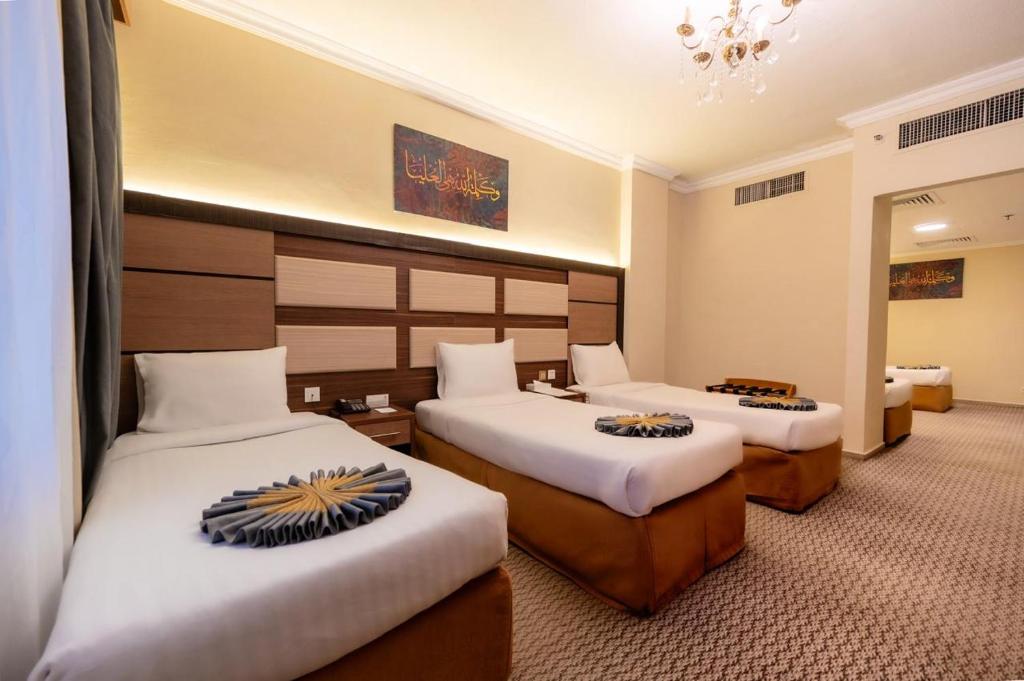 Quadruple Capacity 4