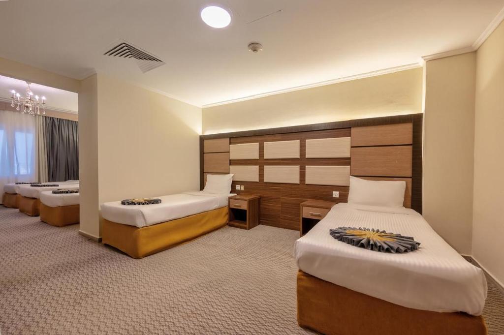 Quadruple Capacity 4