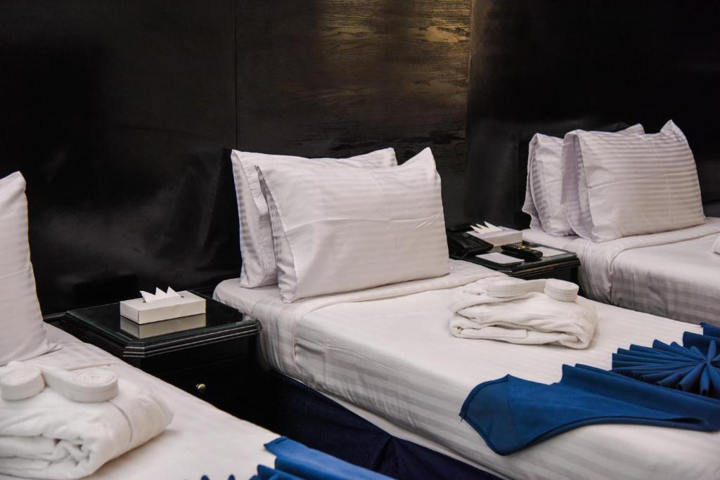 Quadruple Capacity 4