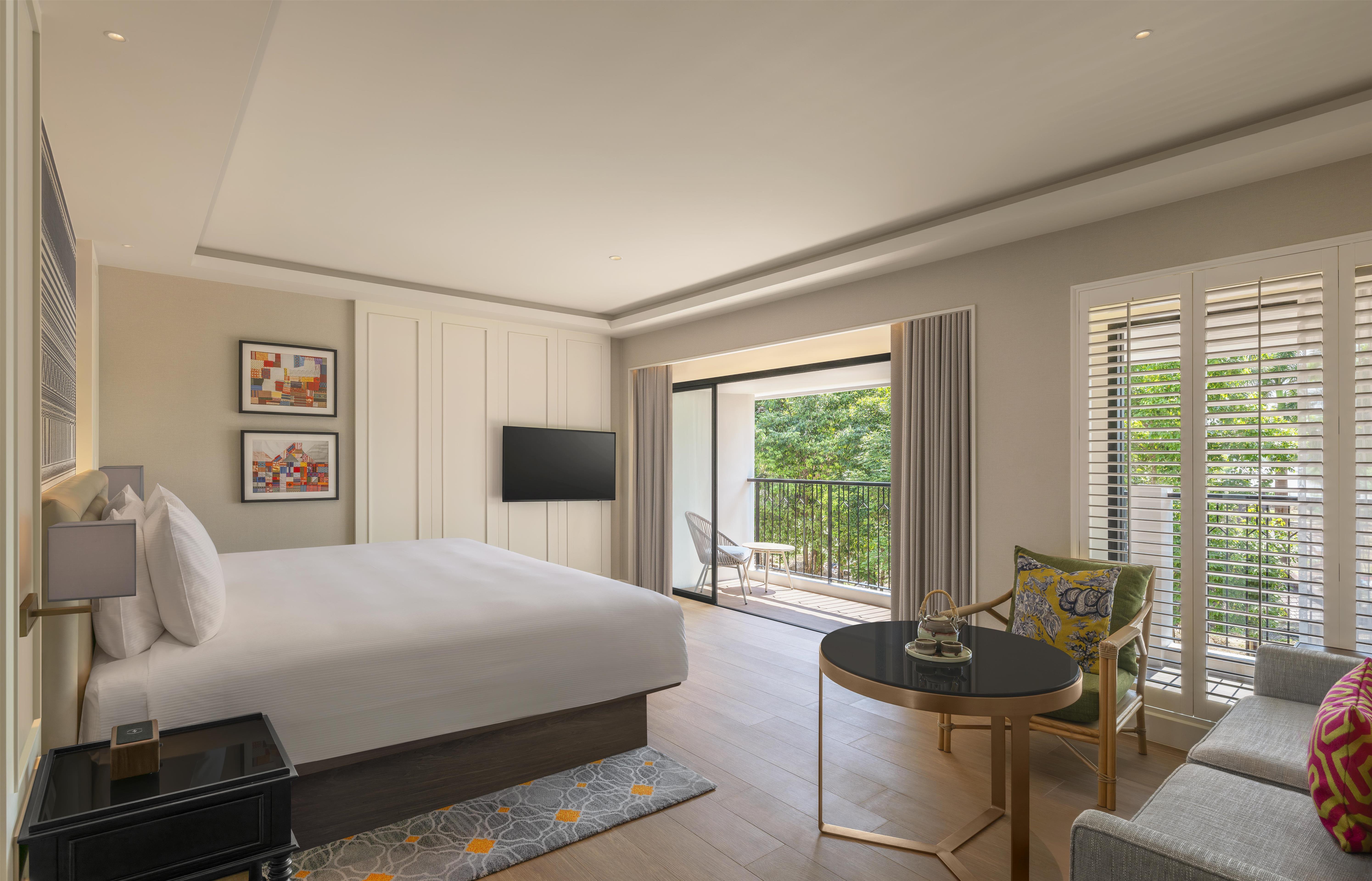 Double Accessible King Size Bed