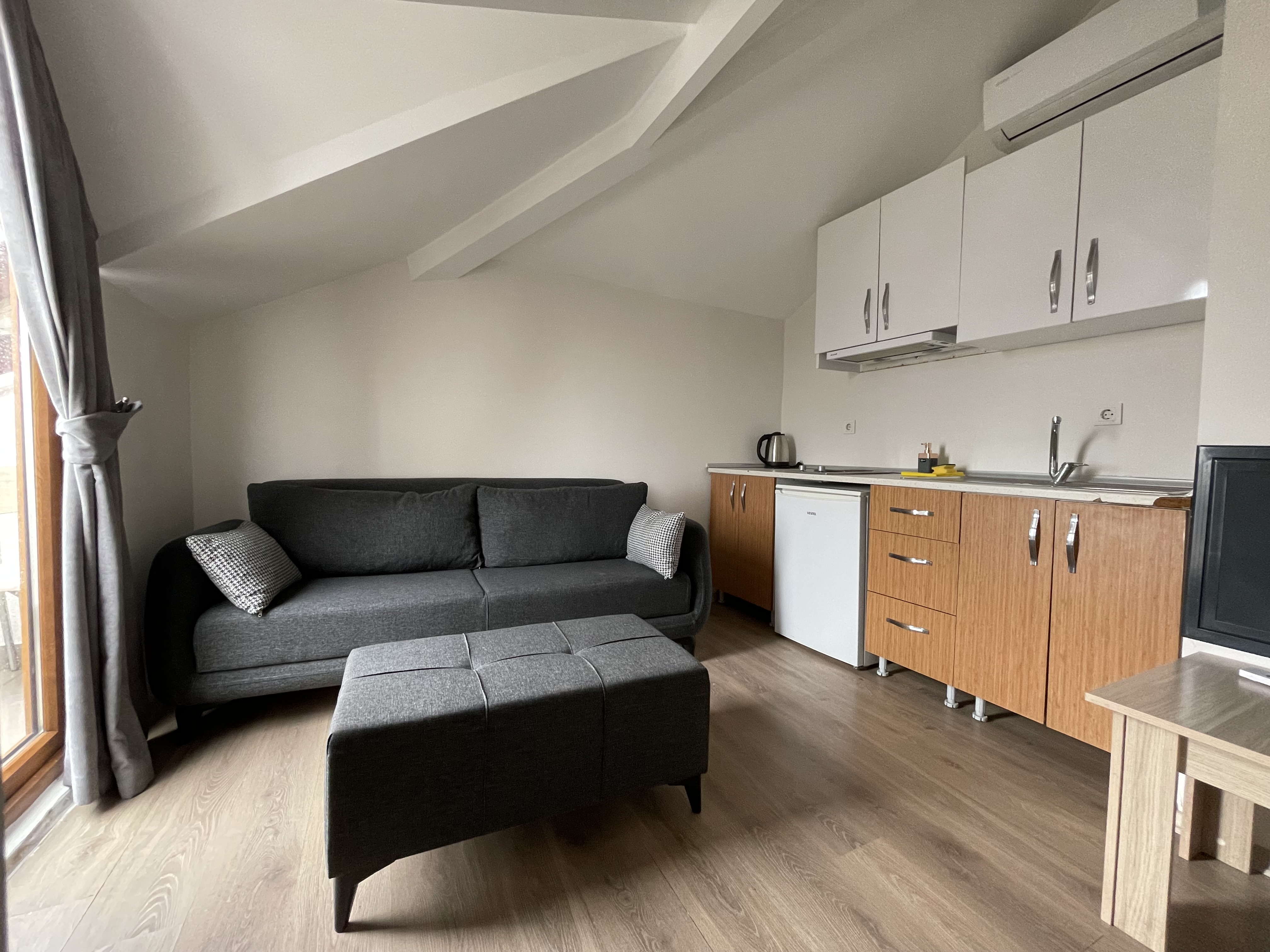 Quadruple Executive Superior