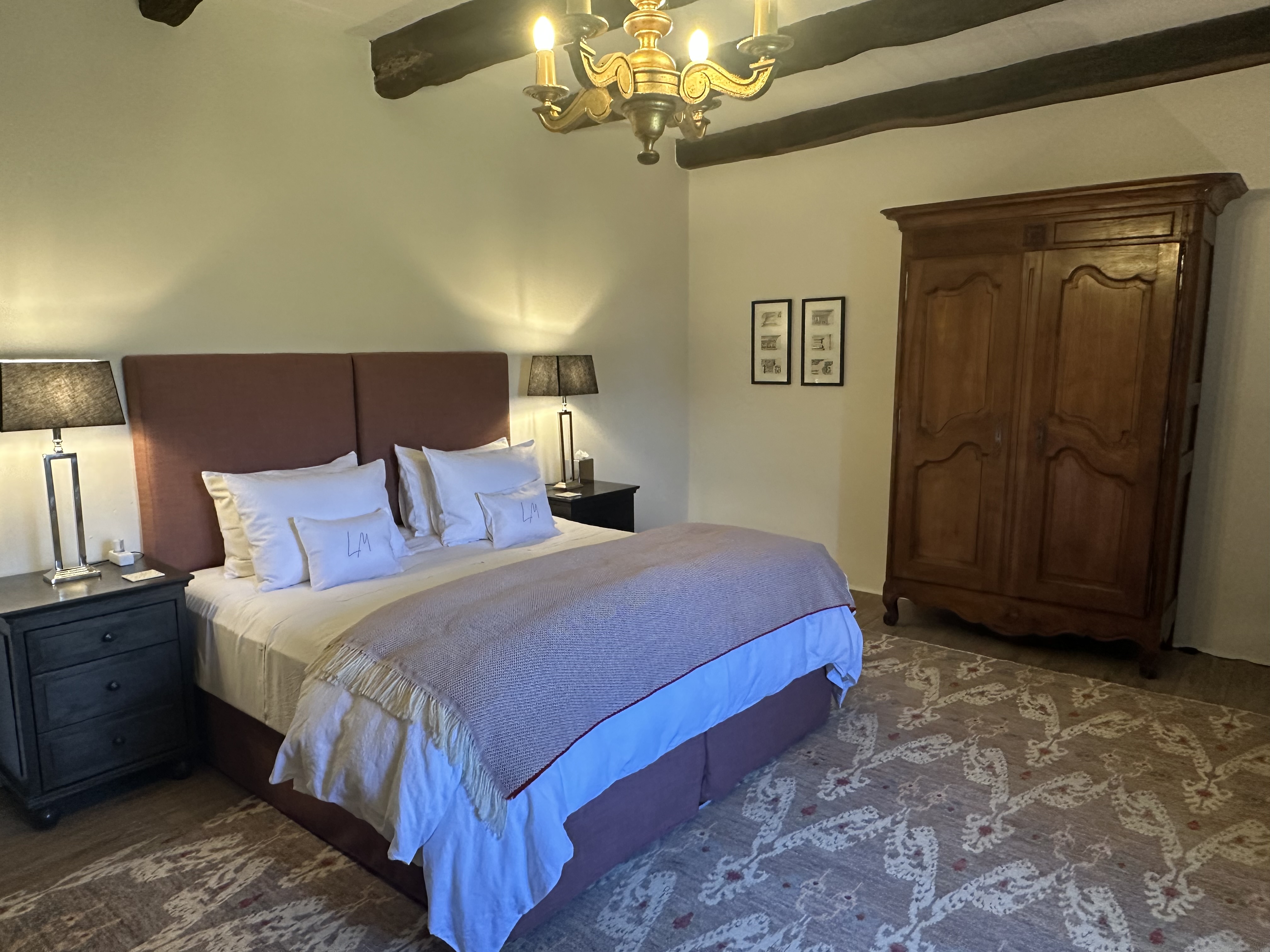 Family Room Superior King Bed