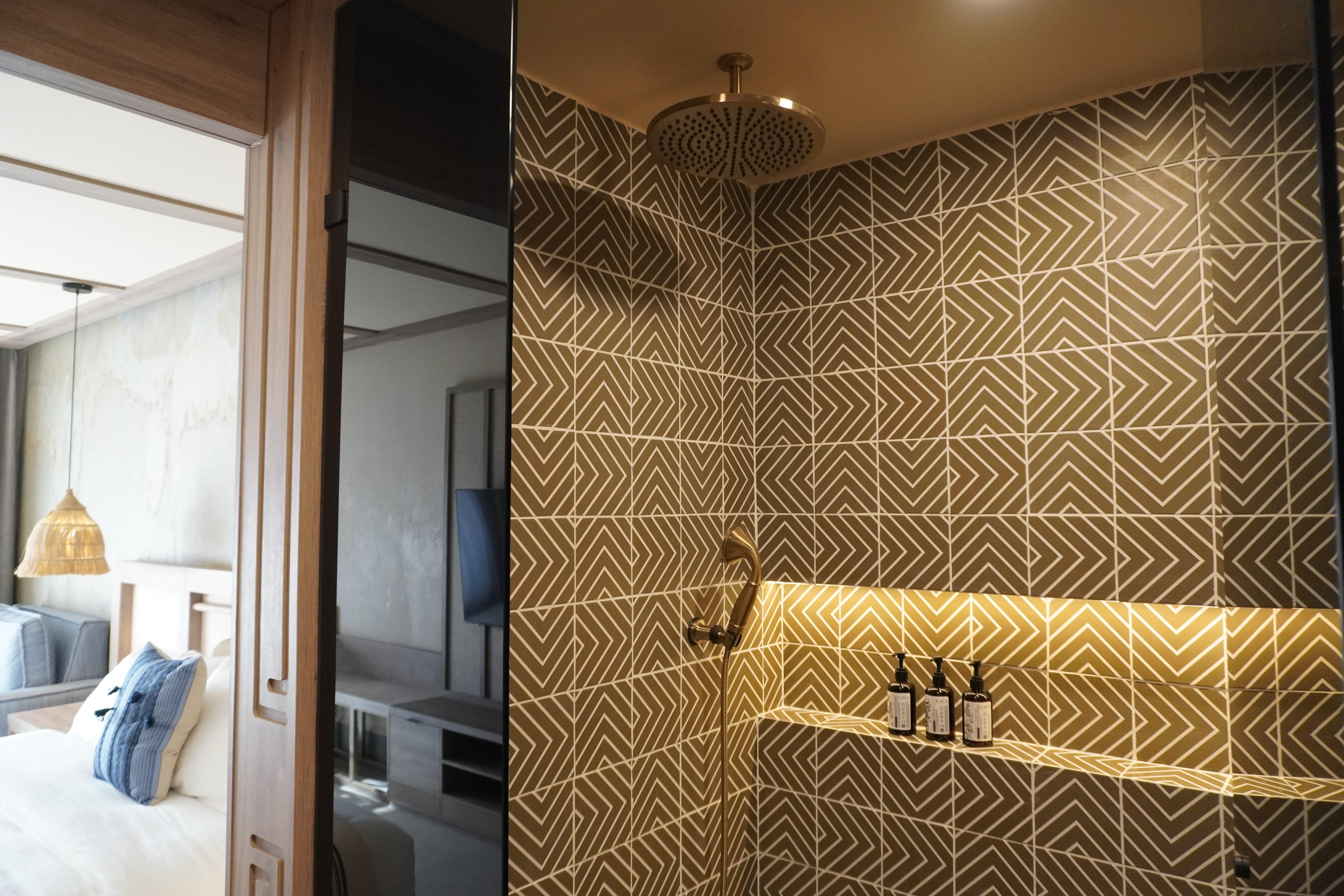 Double Two Queen Beds Premium