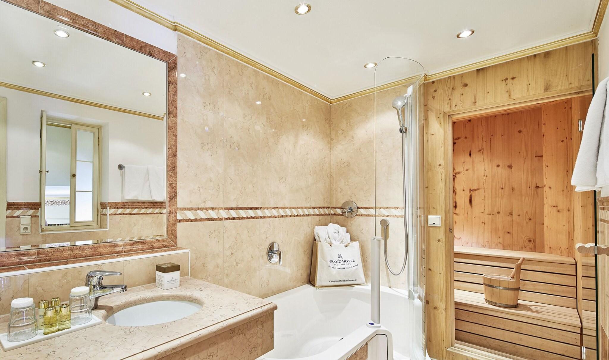 Suite Grand with Views