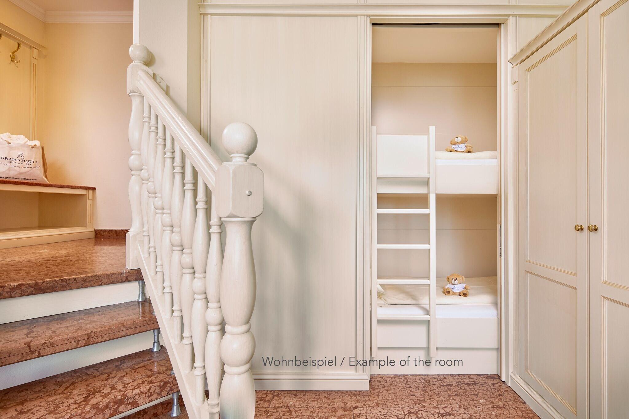 Family Room Lake View