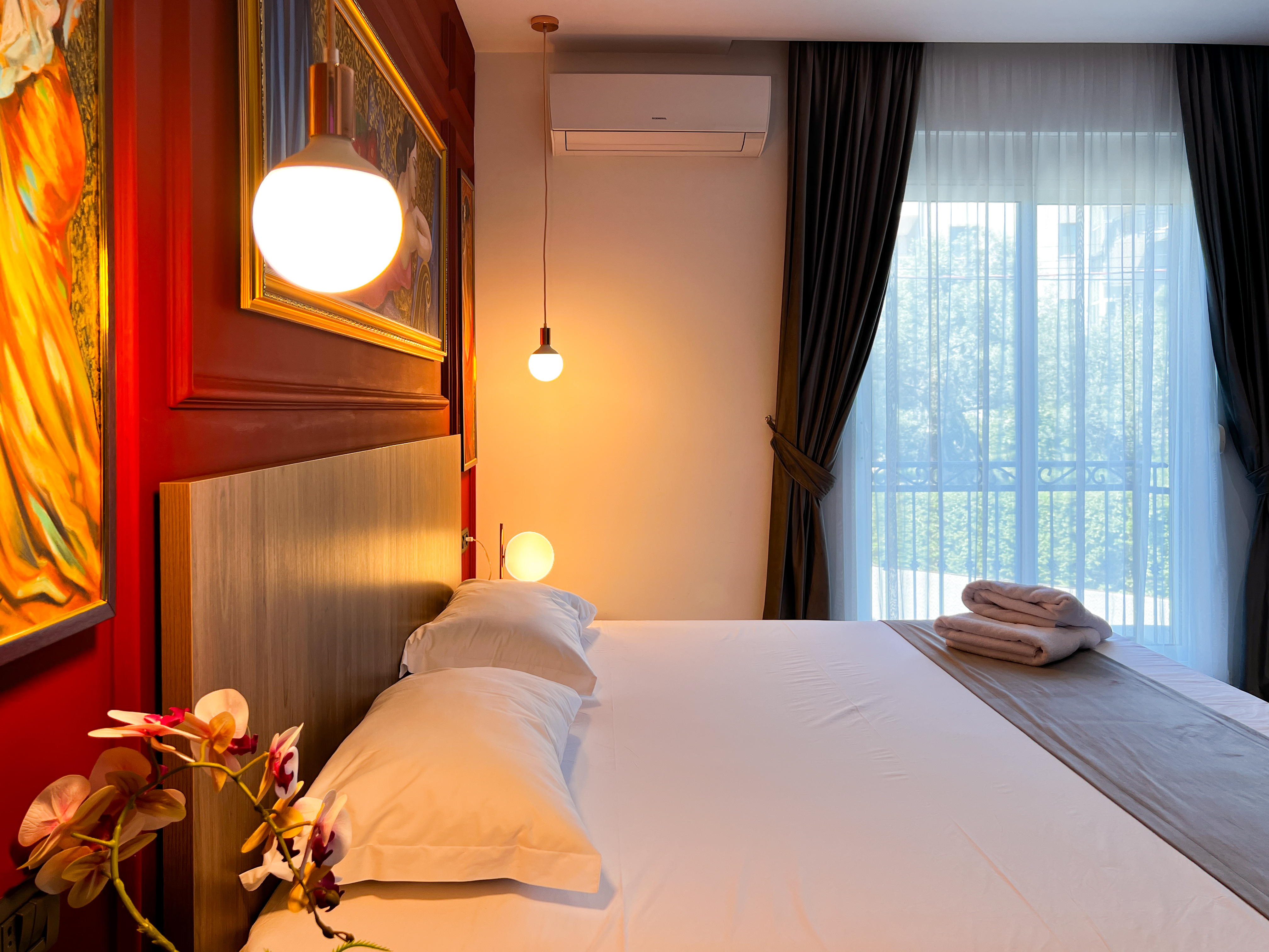 Triple King Size Bed