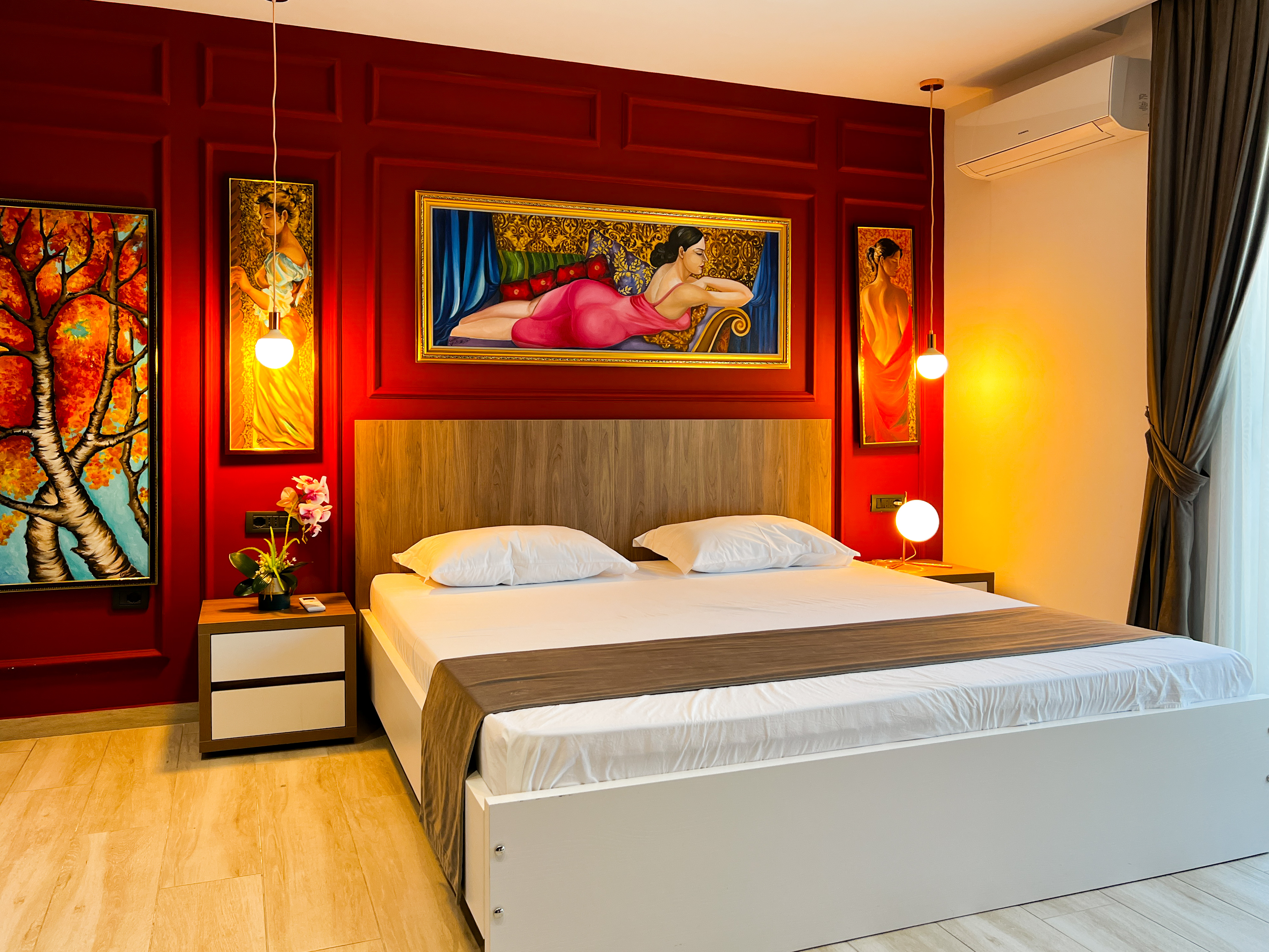 Triple King Size Bed