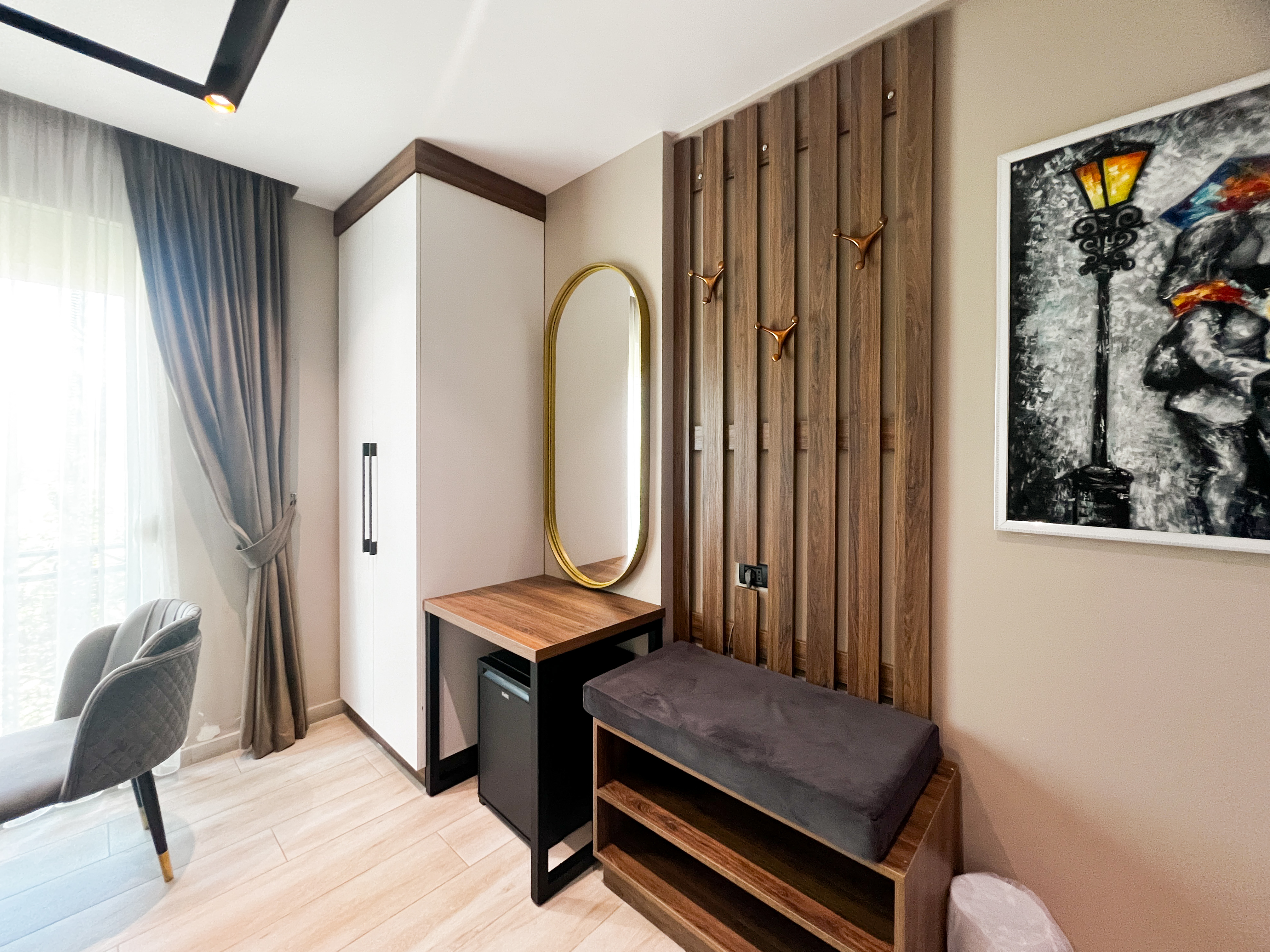 Double Deluxe King Bed